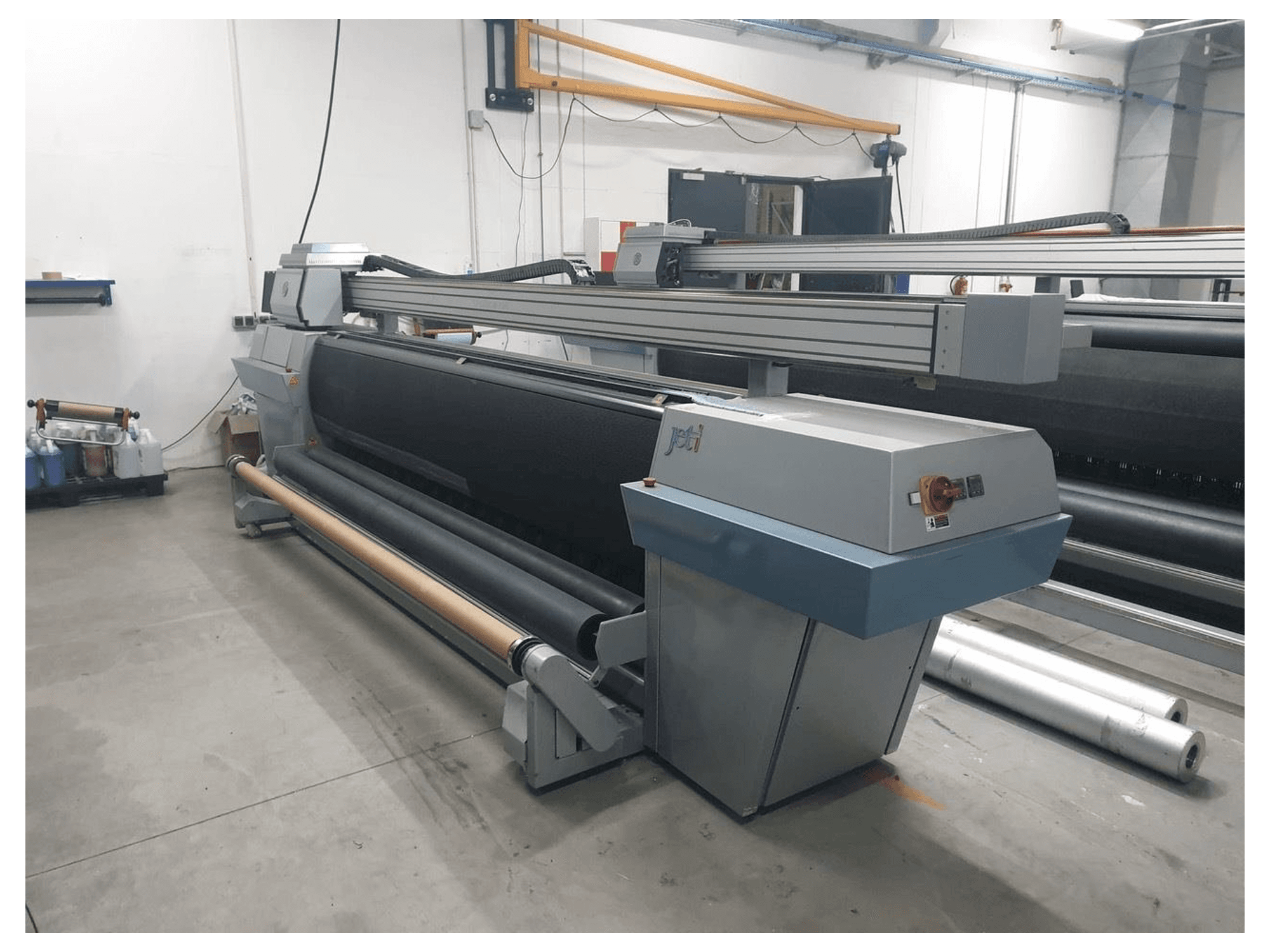 Vooraanzicht van JETI 3300 machine