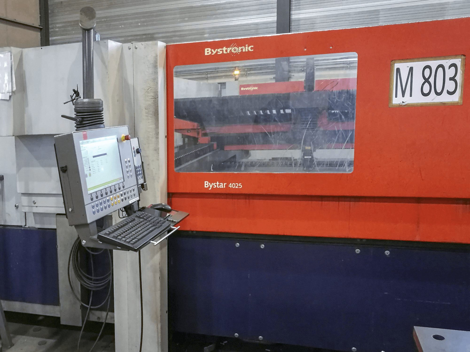 Vooraanzicht van Bystronic Bystar 4025 NT 80 machine