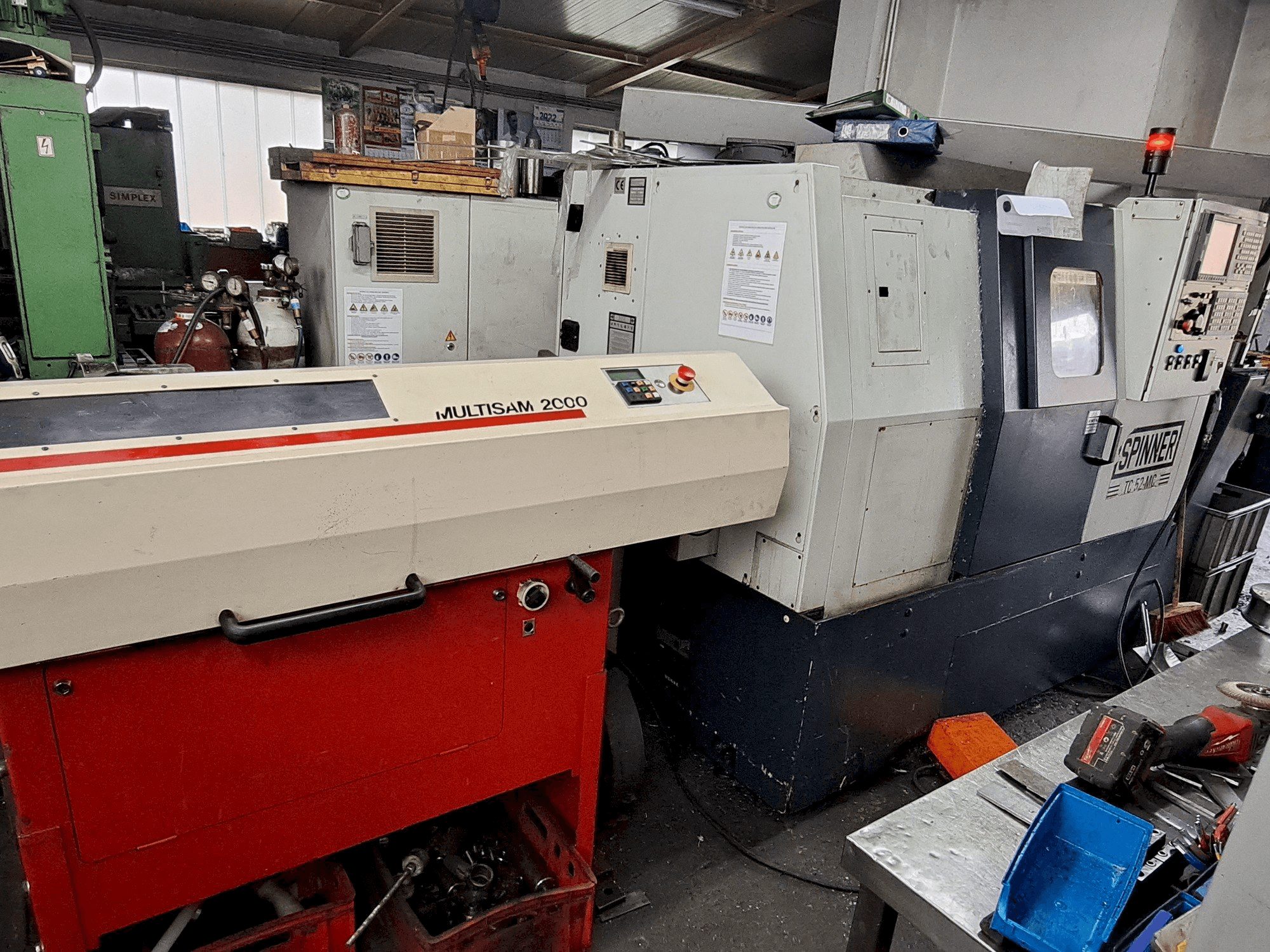 Vooraanzicht van SPINNER TC 52-MC machine