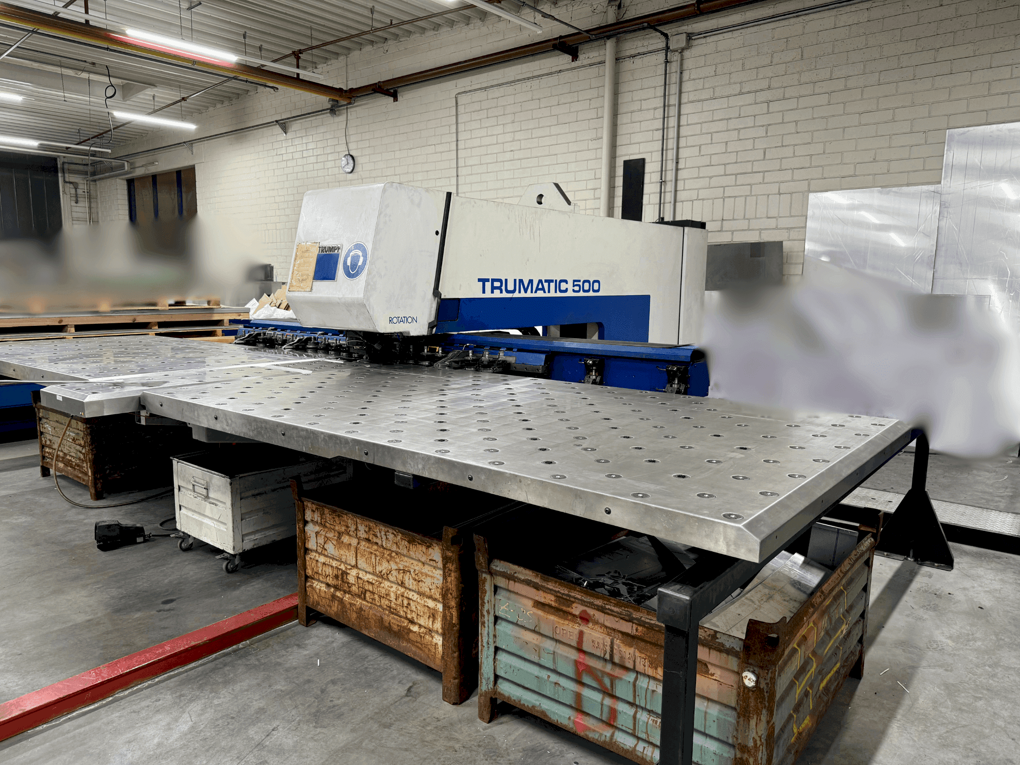 Vooraanzicht van TRUMPF TRUMATIC 500 machine