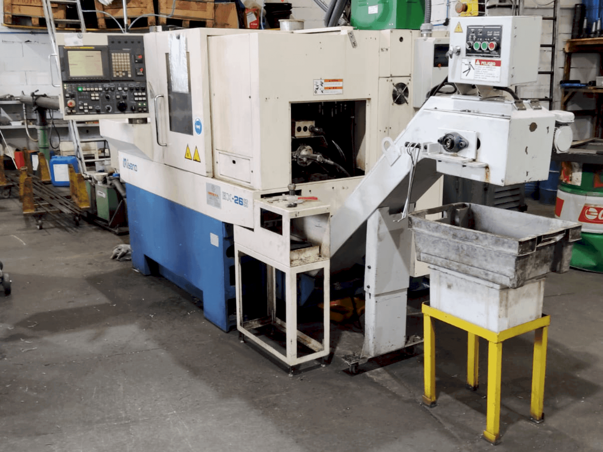 Vooraanzicht van Miyano BX-26S machine