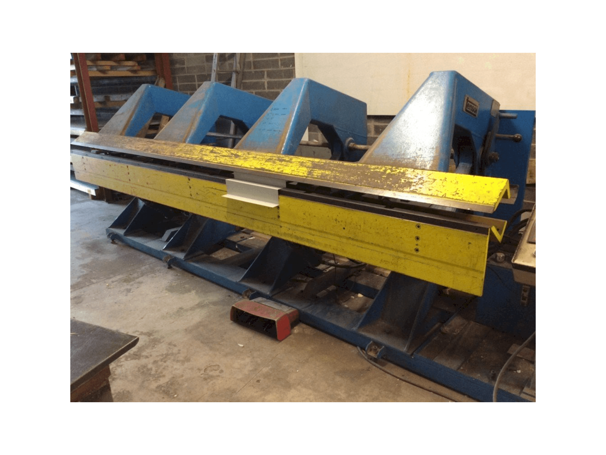 Vooraanzicht van Tensol P200-4 machine