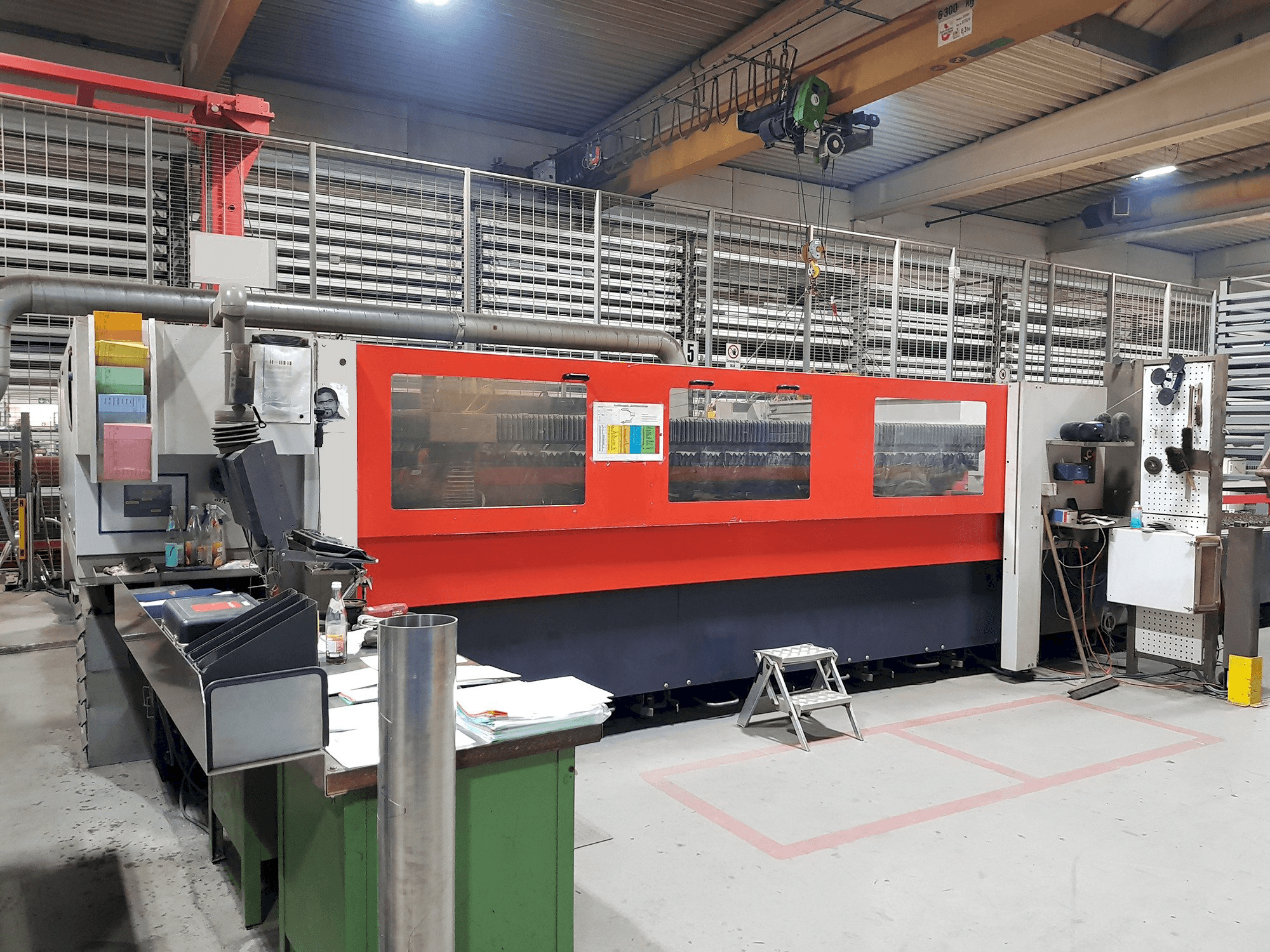 Vooraanzicht van Bystronic Bystar 4020 machine