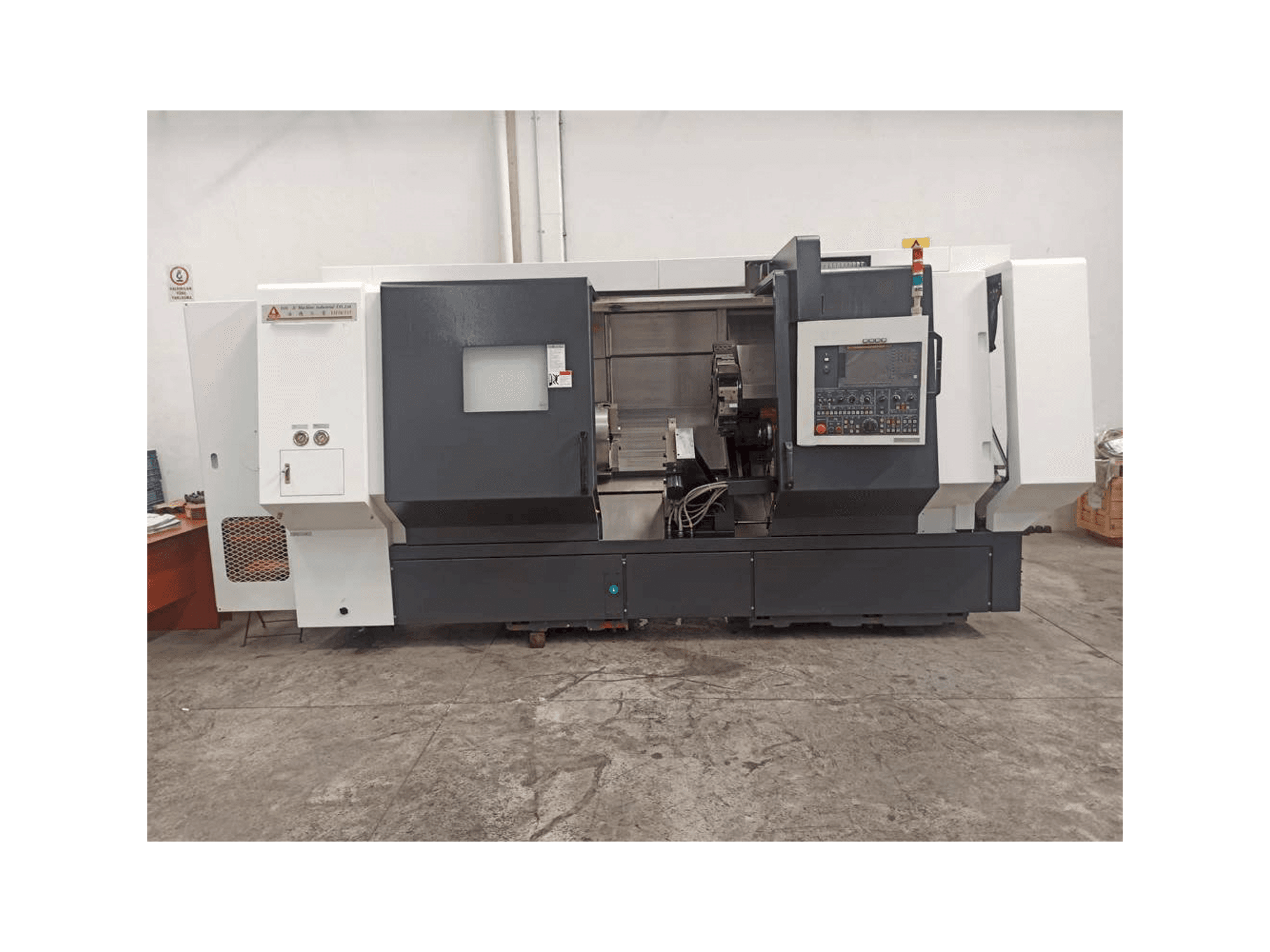 Vooraanzicht van YOU JI Yv 36/135 machine