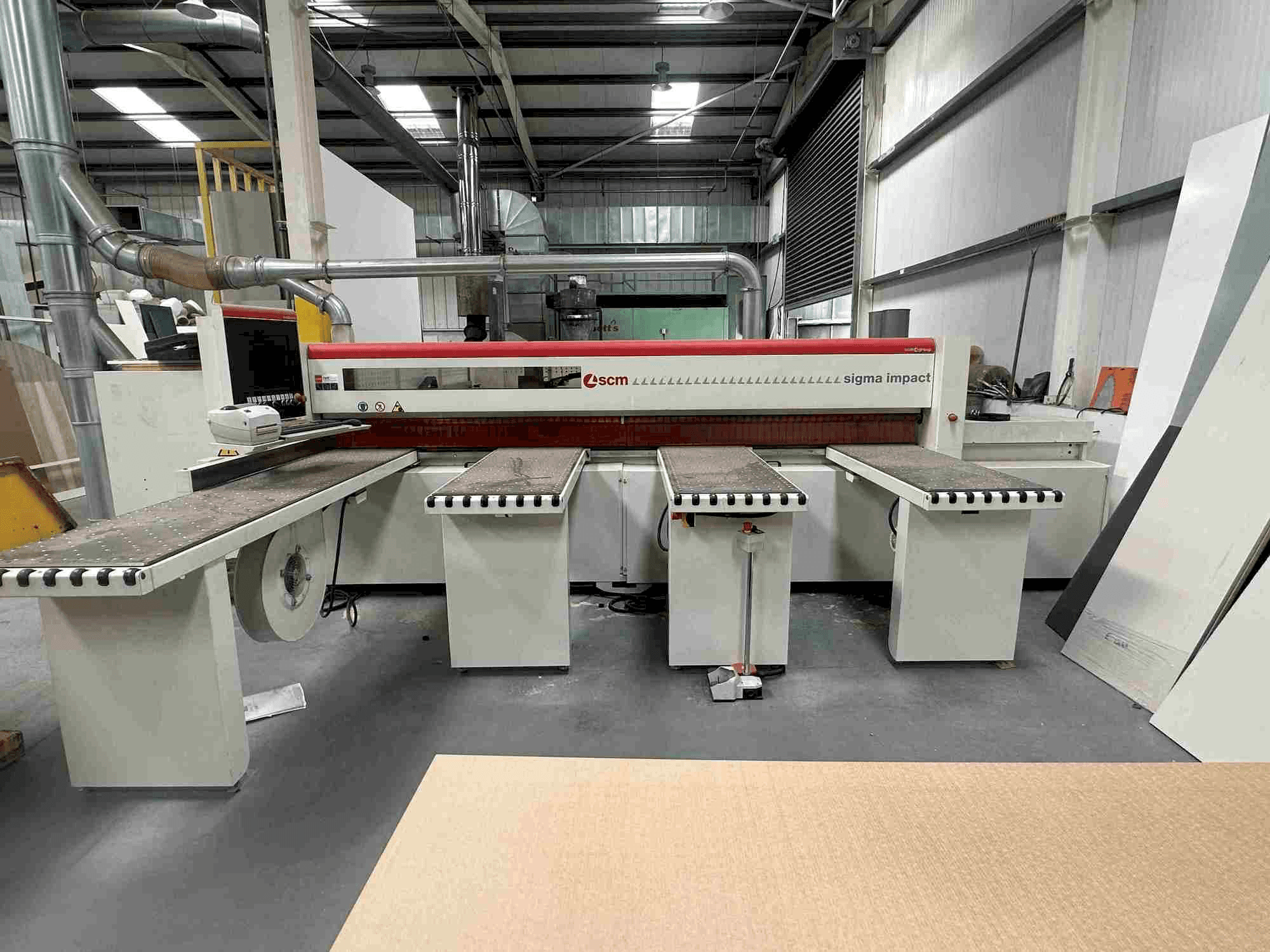 Vooraanzicht van SCM Sigma Impact 90 machine