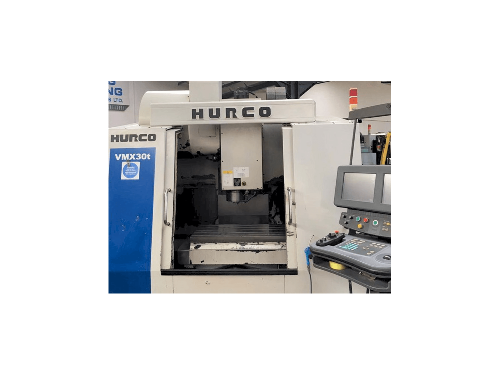 Vooraanzicht van Hurco VMX 30T machine