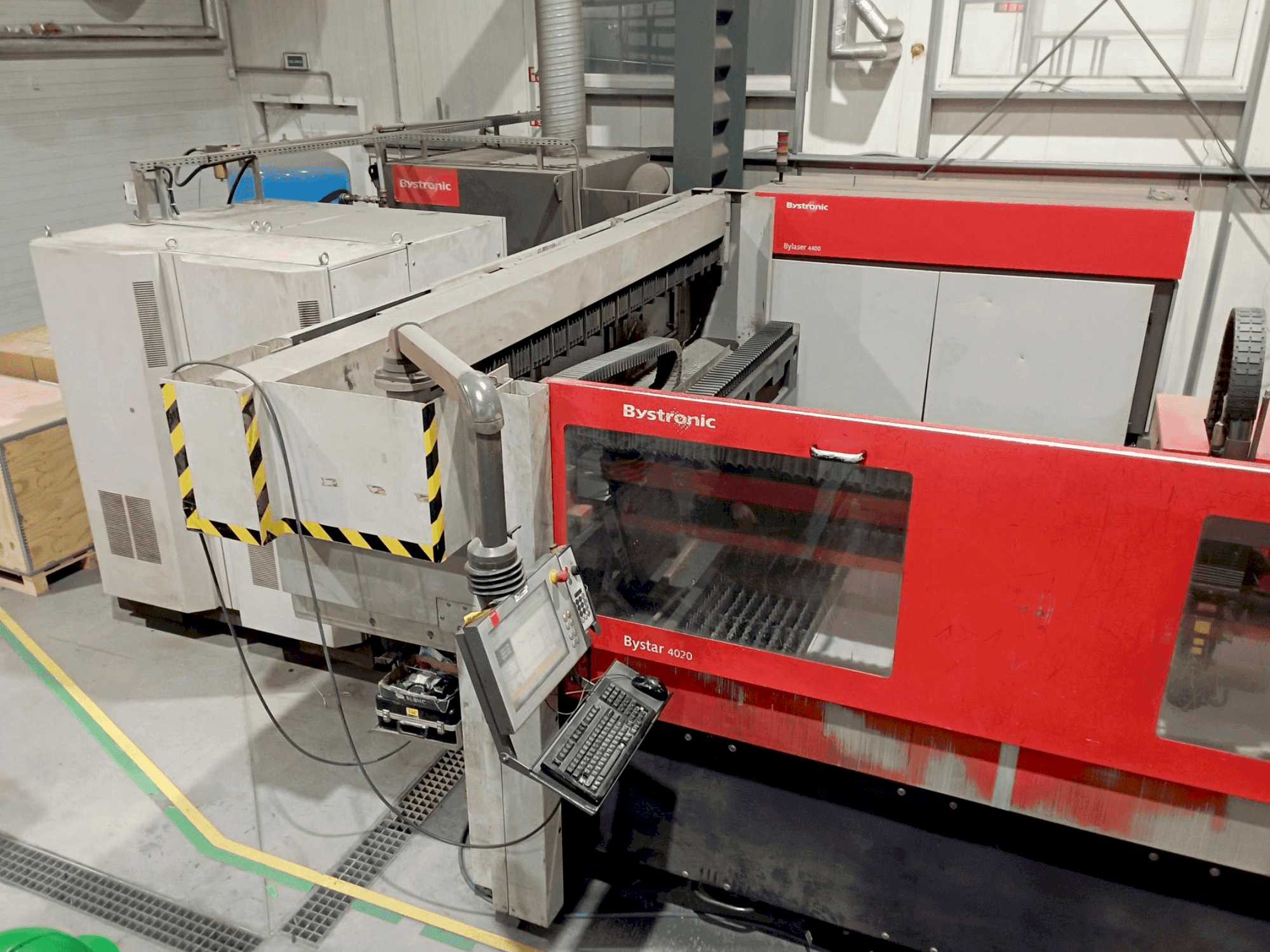 Vooraanzicht van Bystronic ByStar 4020 with ByLaser 4400 machine