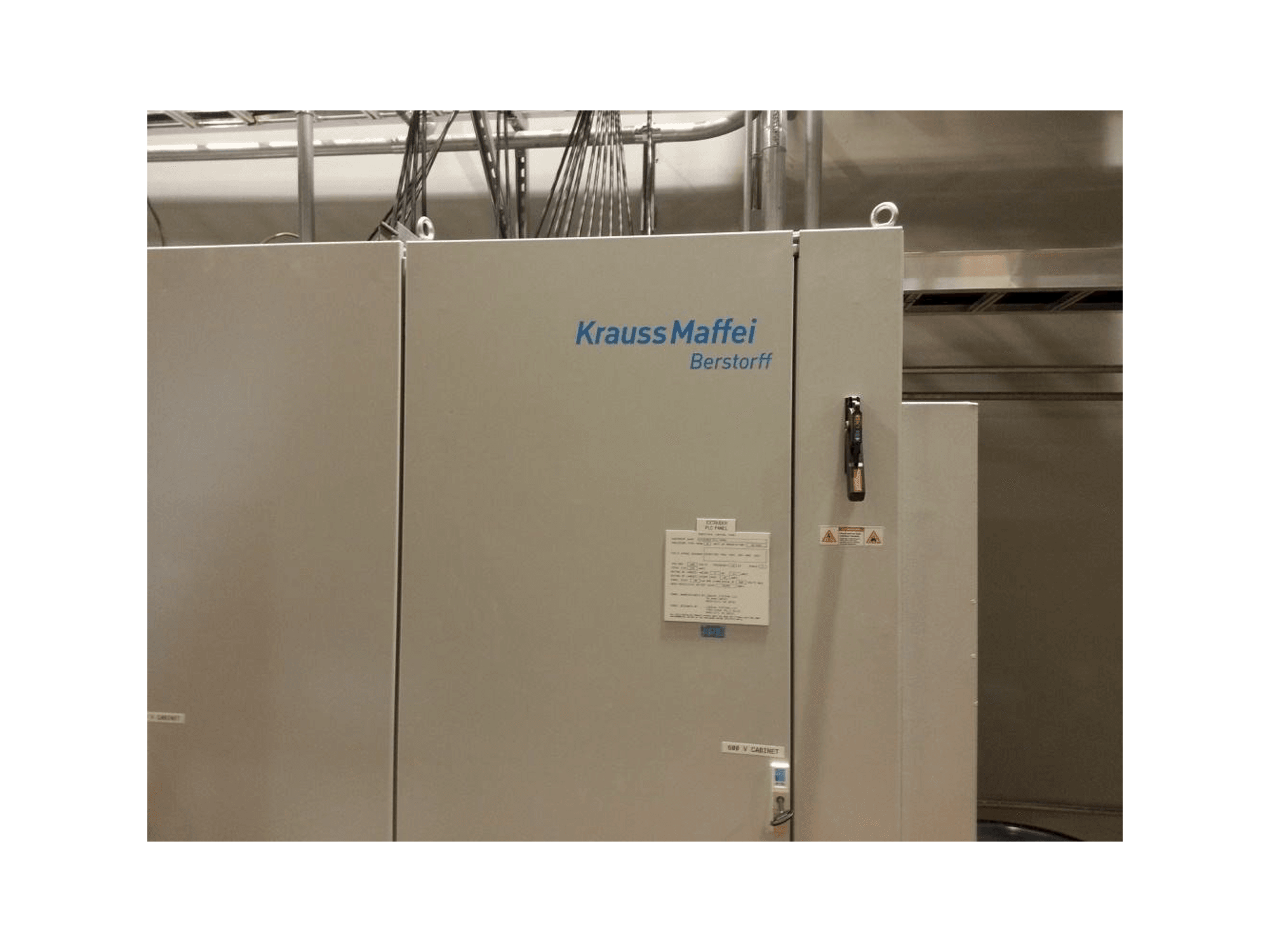 Vooraanzicht van Krauss Maffei Berstorff Extrusion Line machine
