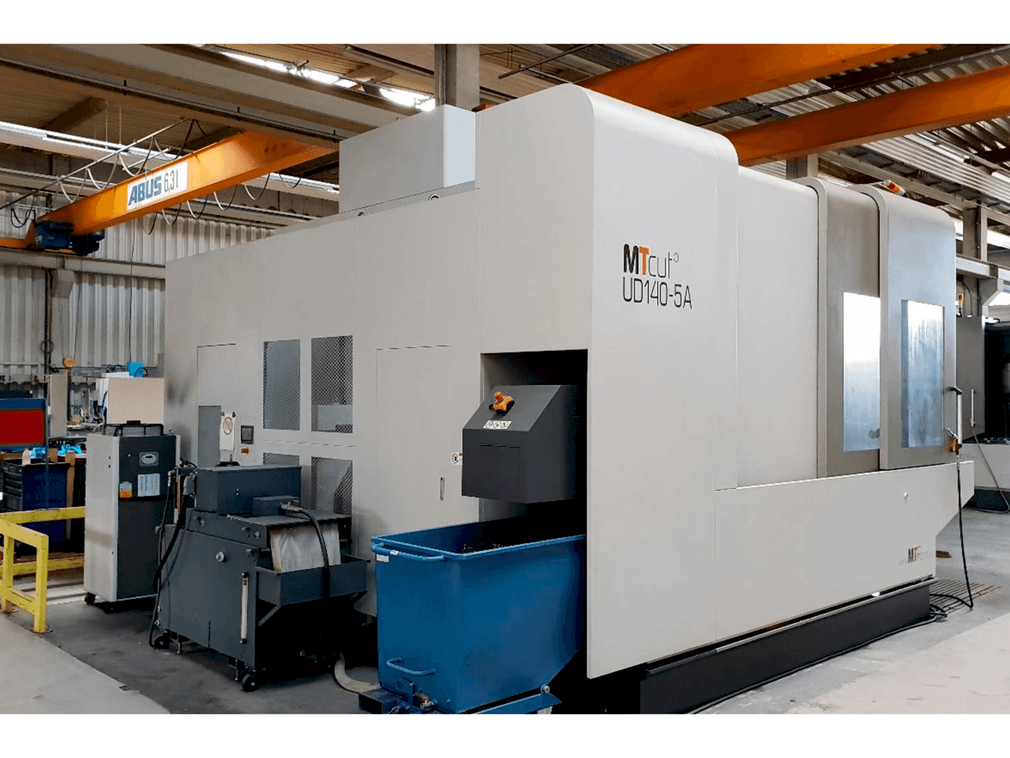 Vooraanzicht van MTcut UD140H-5A machine