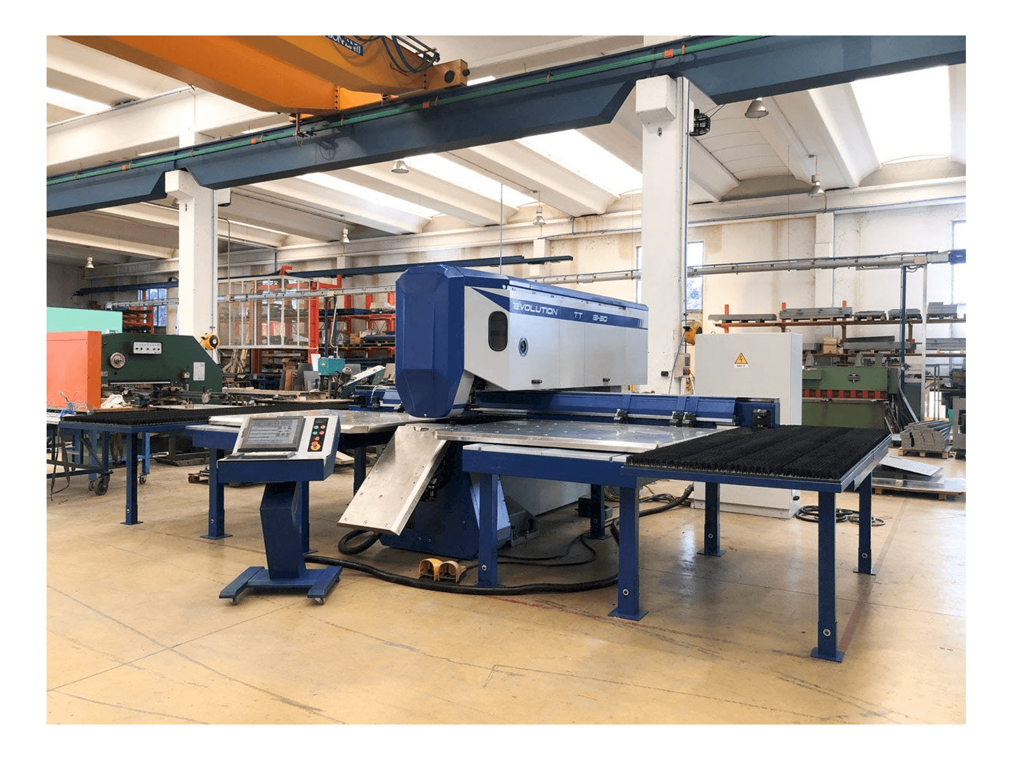 Vooraanzicht van TECHNOLOGY EVOLUTION TT machine