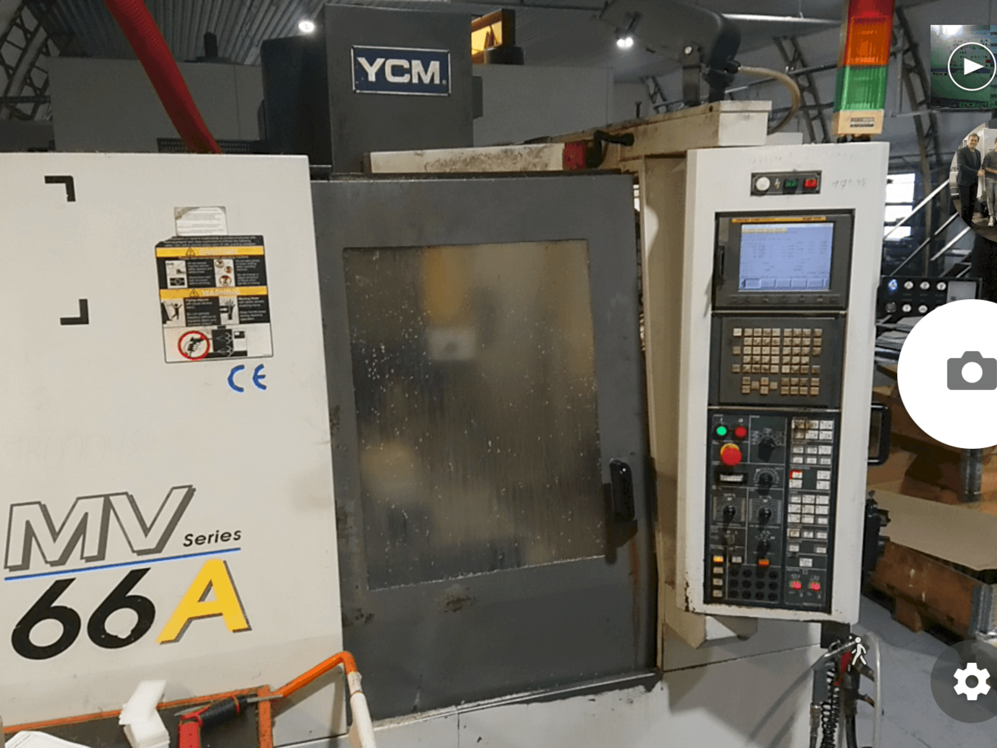 Vooraanzicht van YCM MV66A machine