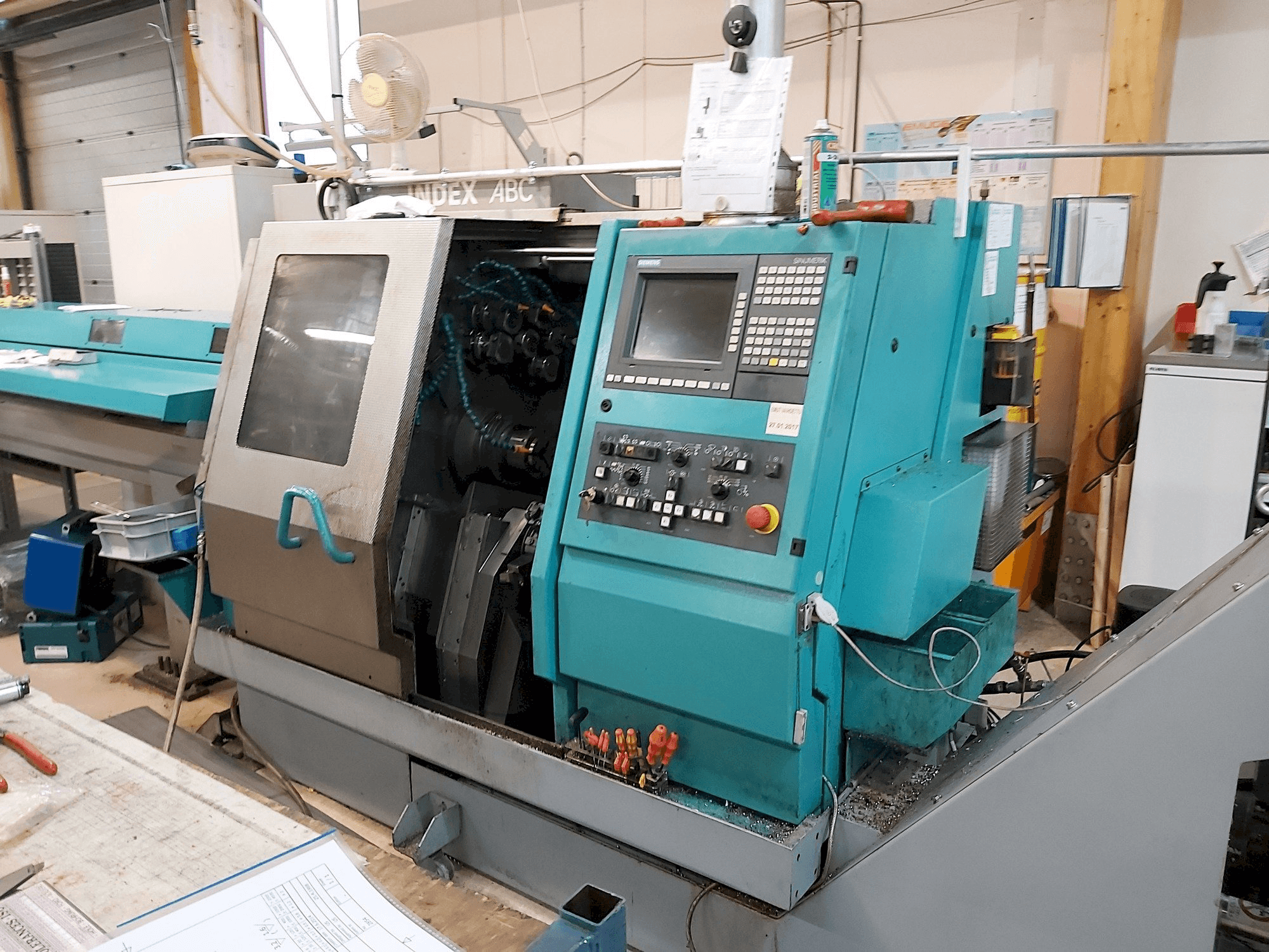 Vooraanzicht van Index ABC machine