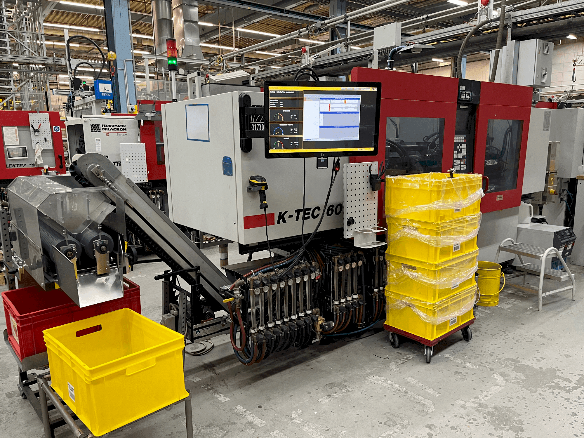 Vooraanzicht van FERROMATIK K-TEC 60 S machine