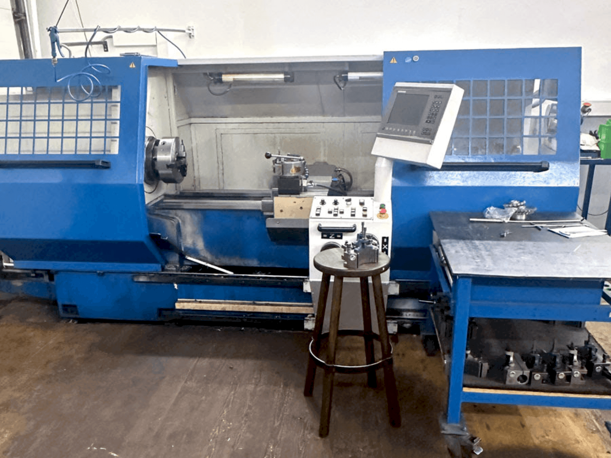 Vooraanzicht van VOJUS Sotos 500/1500/CS machine