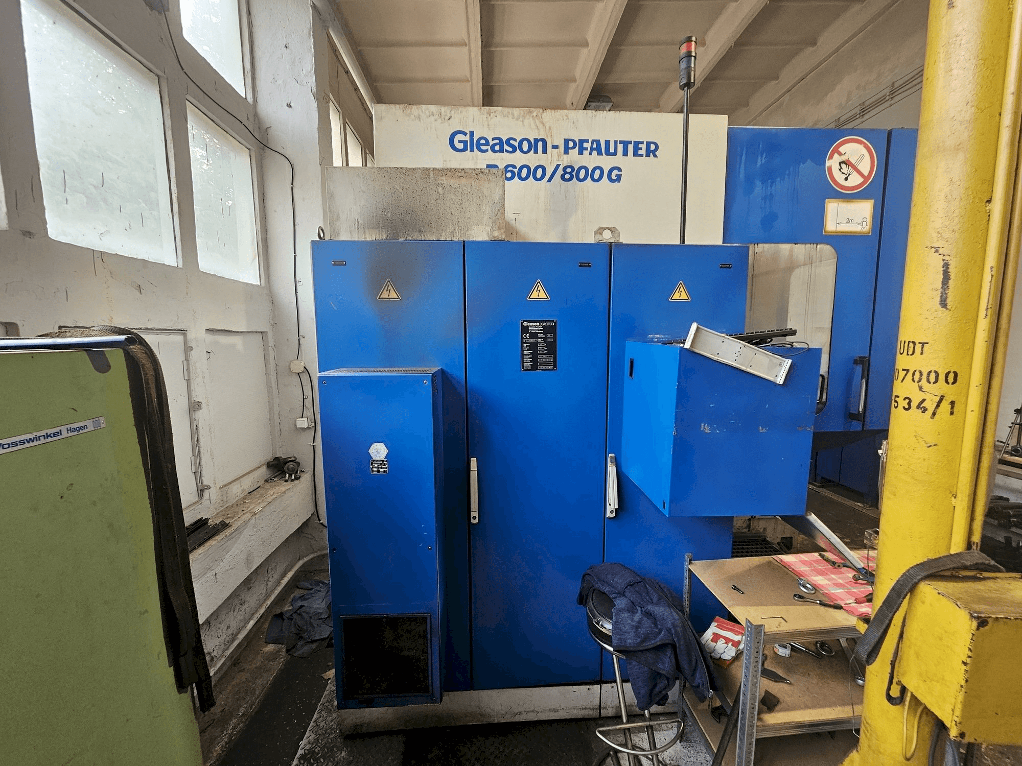 Vooraanzicht van Gleason PFAUTER P600/800 G machine