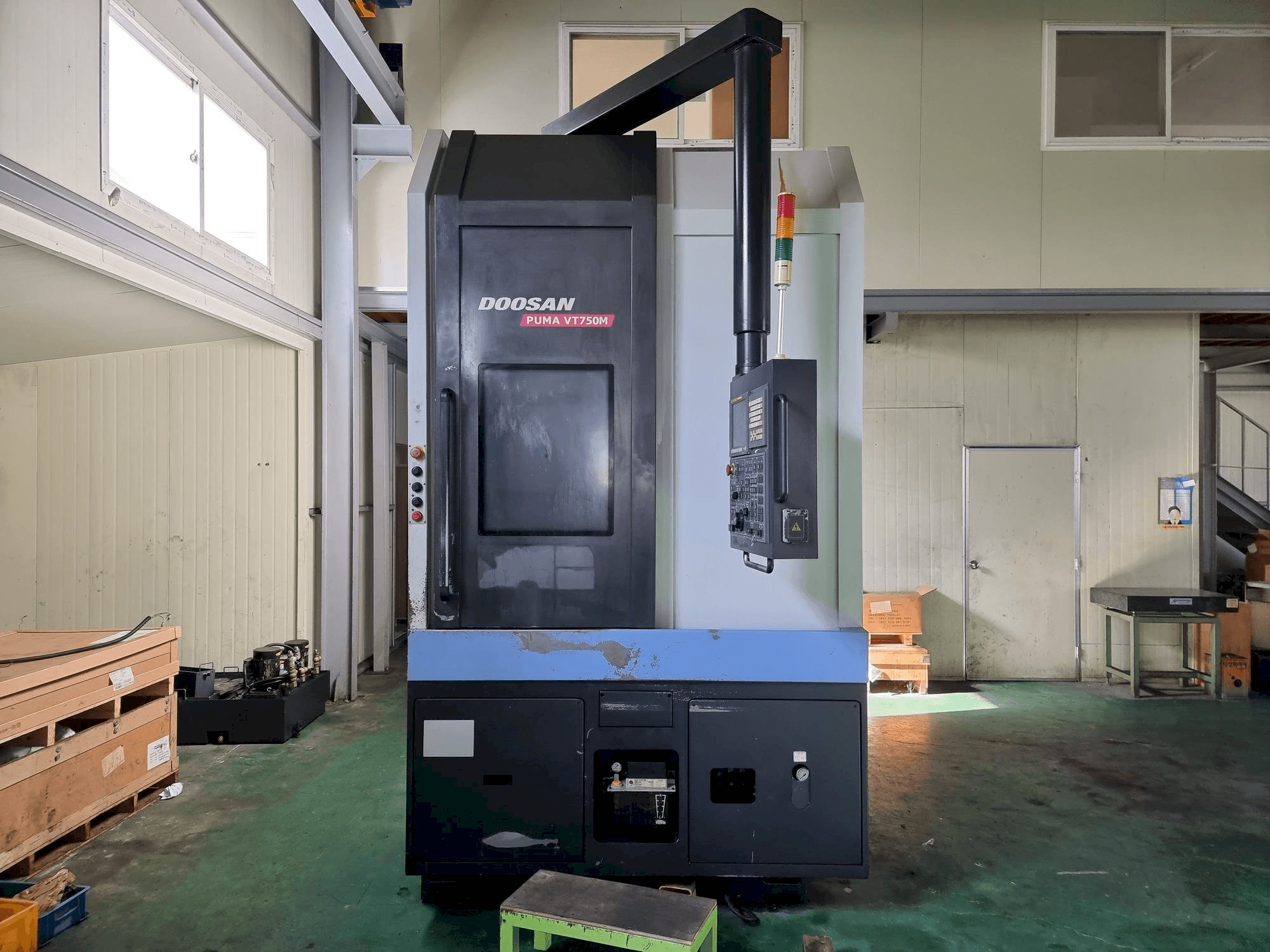 Vooraanzicht van Doosan Puma VT750M machine