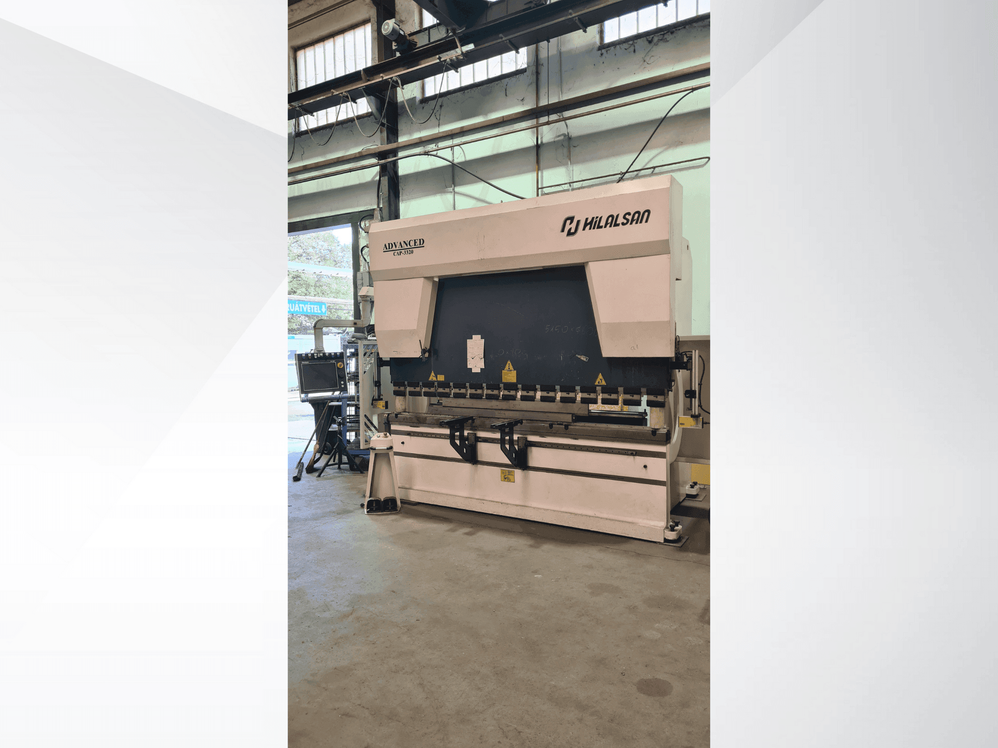 Vooraanzicht van HILALSAN Advanced Cap 3320 machine