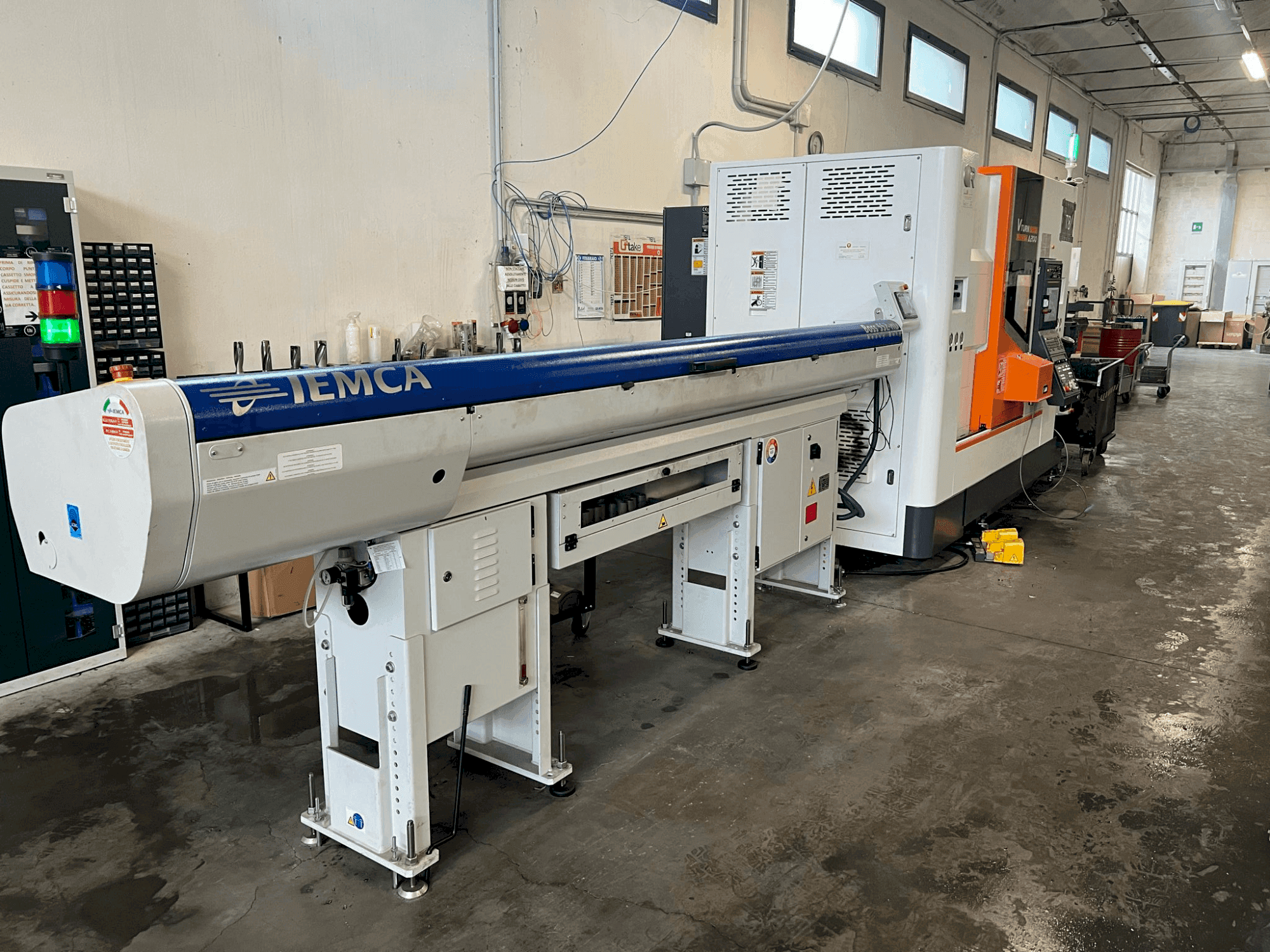 Vooraanzicht van Victor V-turn A200Y machine