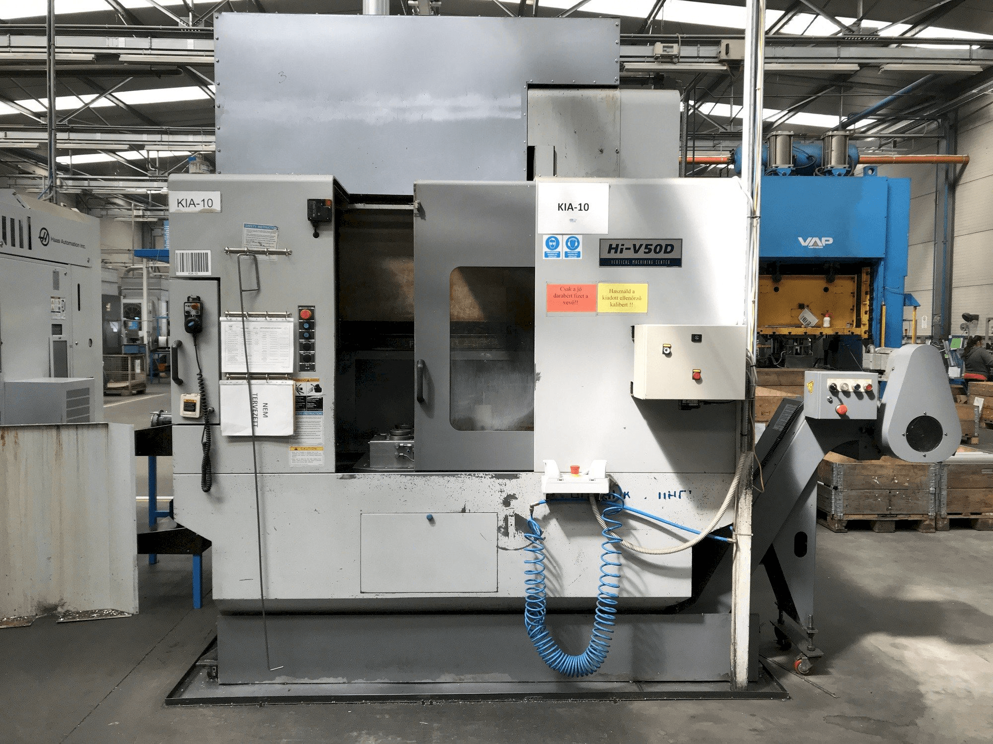 Vooraanzicht van Hyundai Kia Hi V50D machine