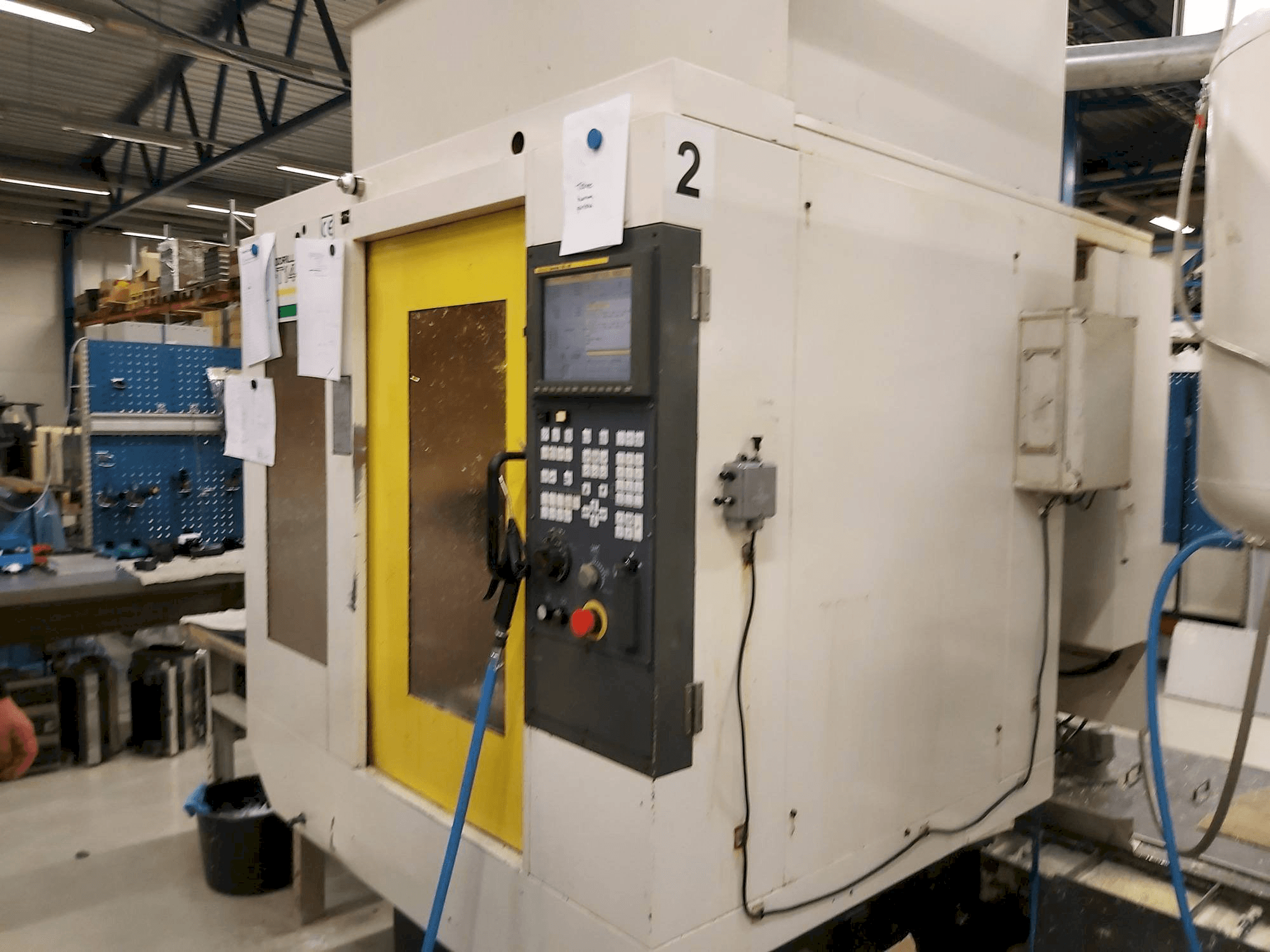 Vooraanzicht van FANUC Robodrill alfa-T14iB machine