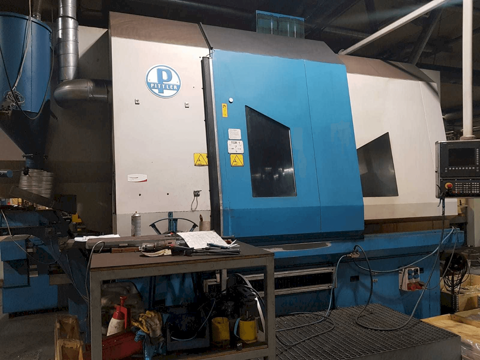 Vooraanzicht van Pittler PV 1000 machine