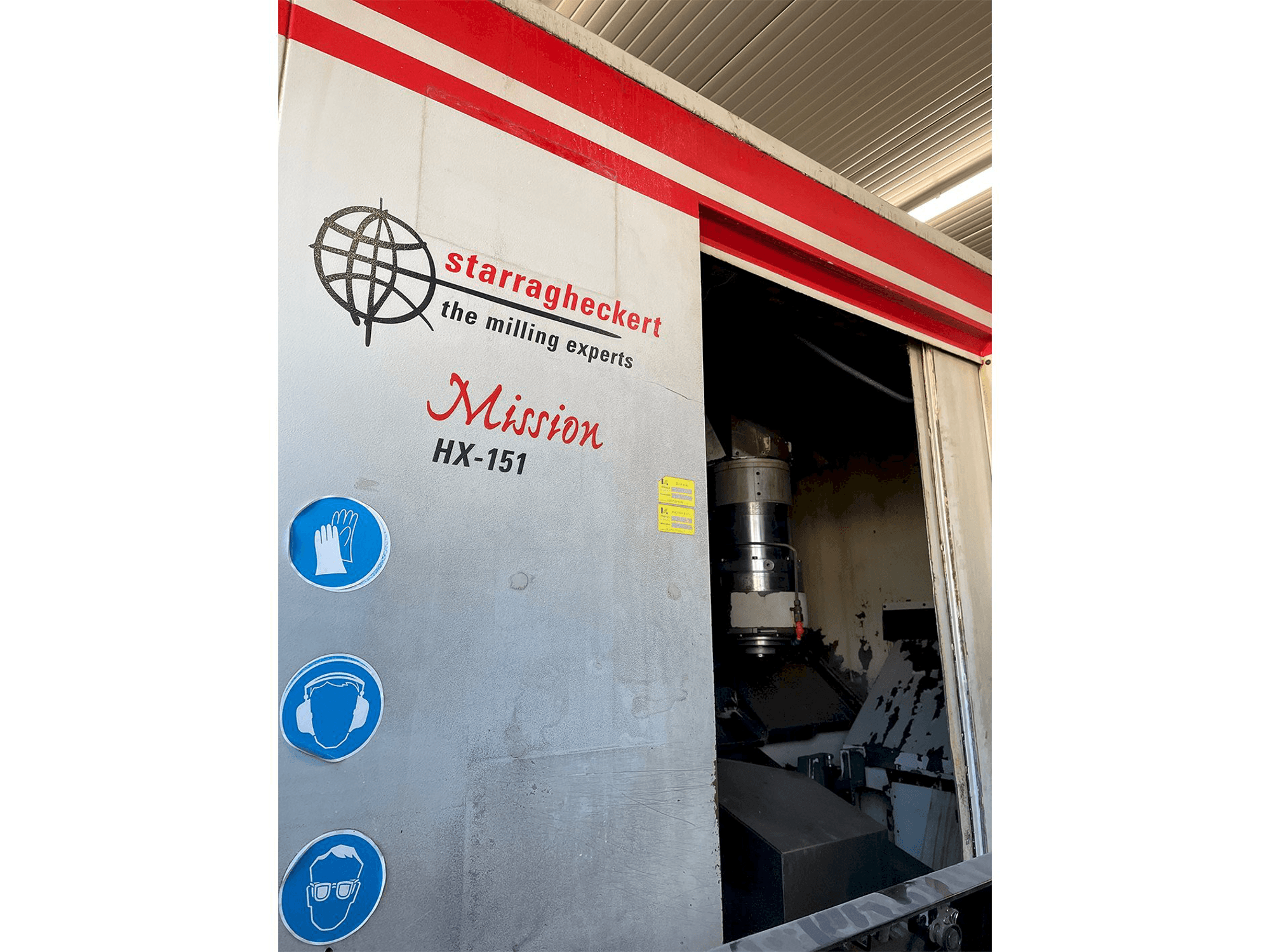 Vooraanzicht van Starrag HX 151 (2004) machine