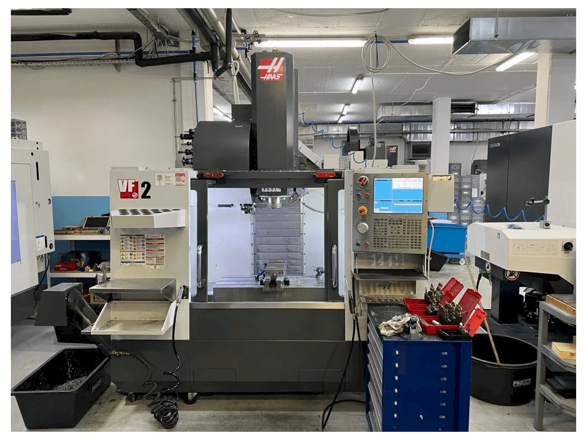 Vooraanzicht van HAAS VF-2 machine