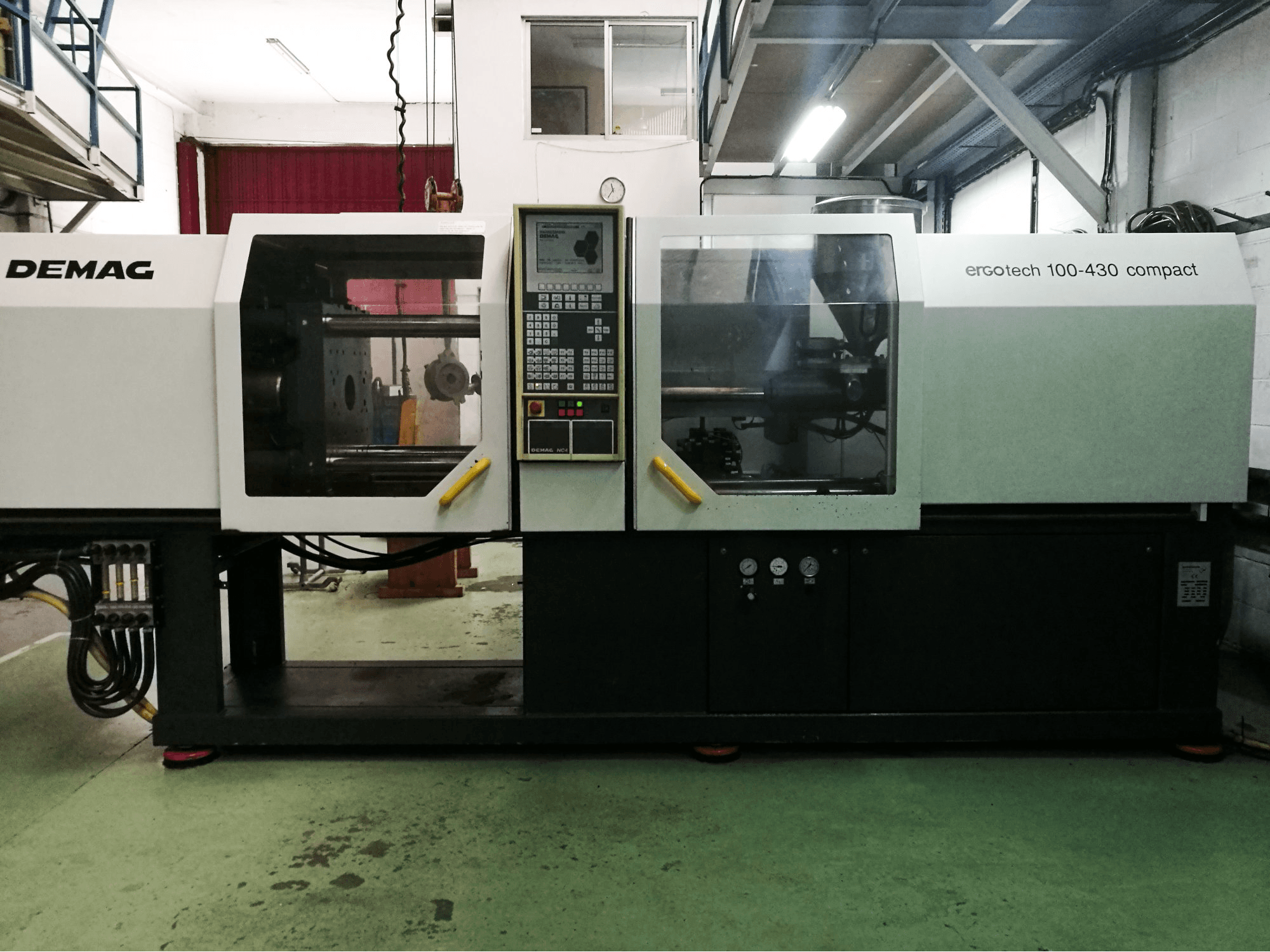 Vooraanzicht van DEMAG ERGOtech 100-430 compact machine