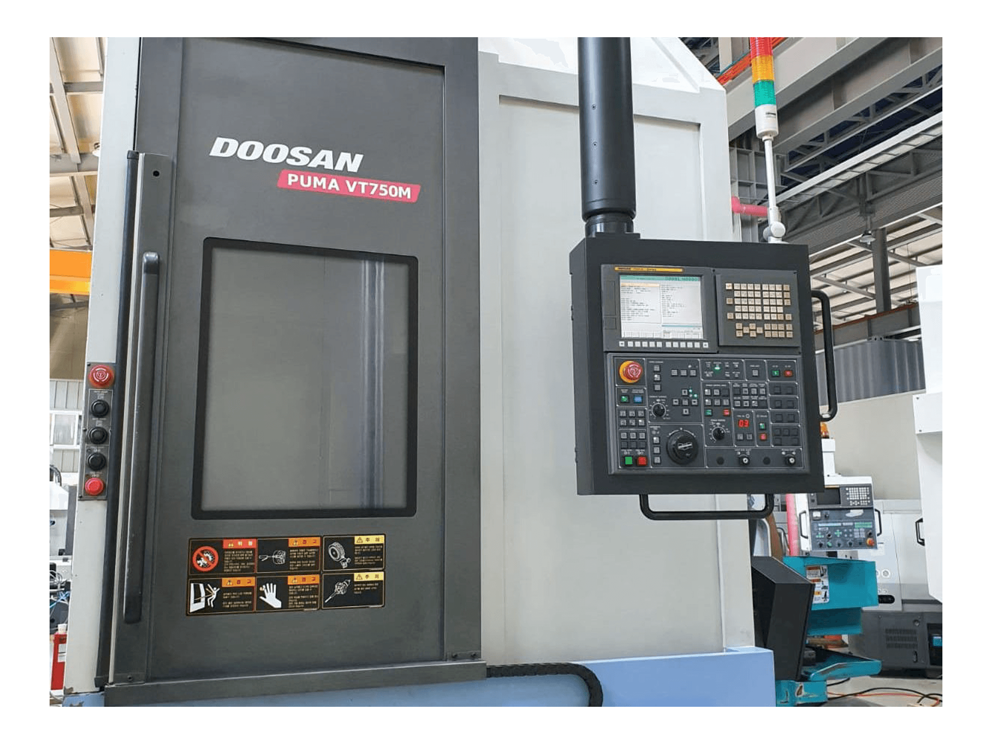 Vooraanzicht van Doosan Puma VT750M machine
