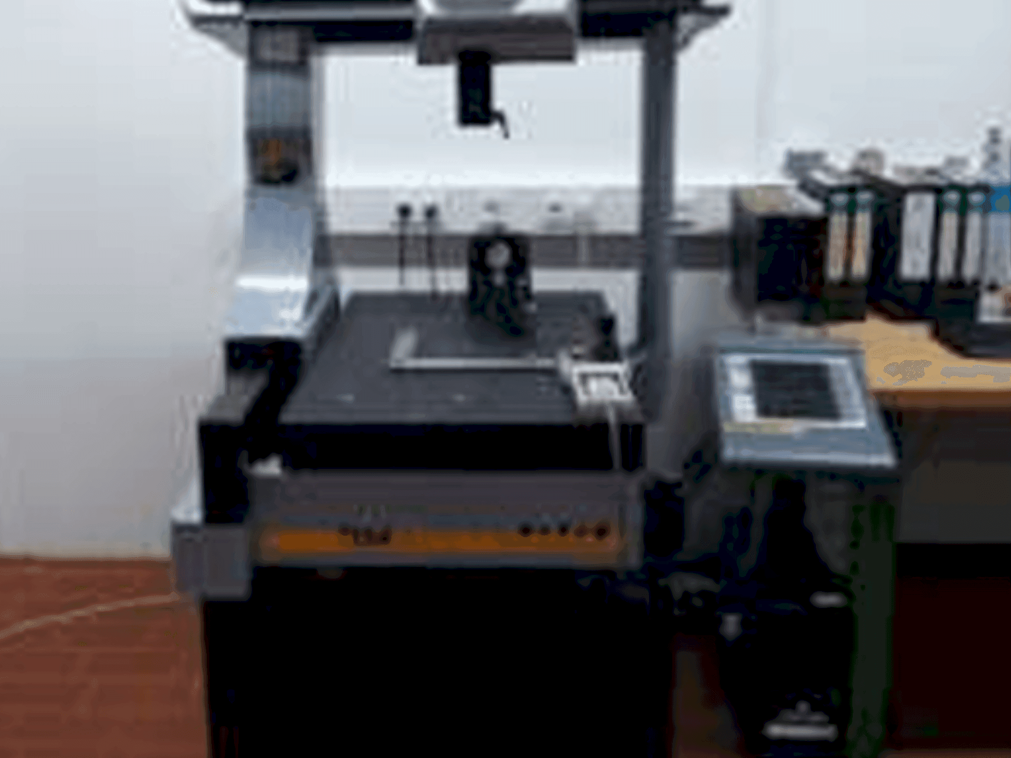 Vooraanzicht van TESA Micro-Hite MH3D Recorder 454 Tesaslar-i machine