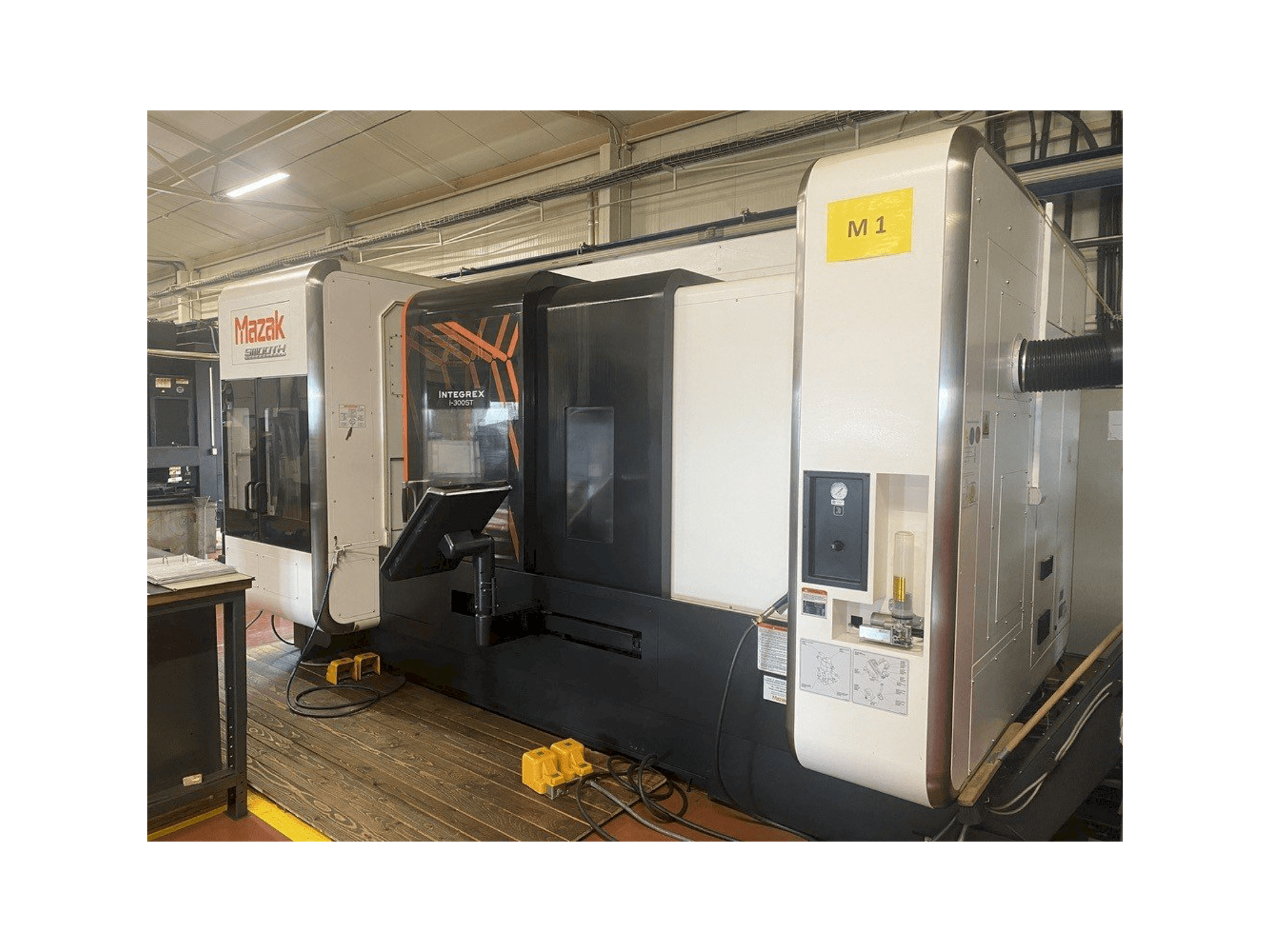 Vooraanzicht van Mazak INTEGREX i-300 ST machine