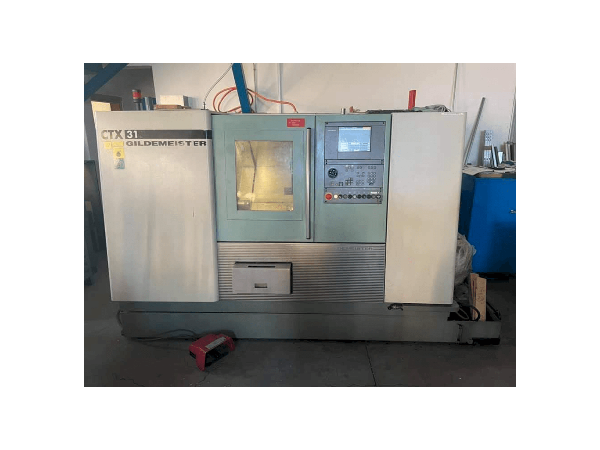 Vooraanzicht van Gildemeister CTX 310 machine