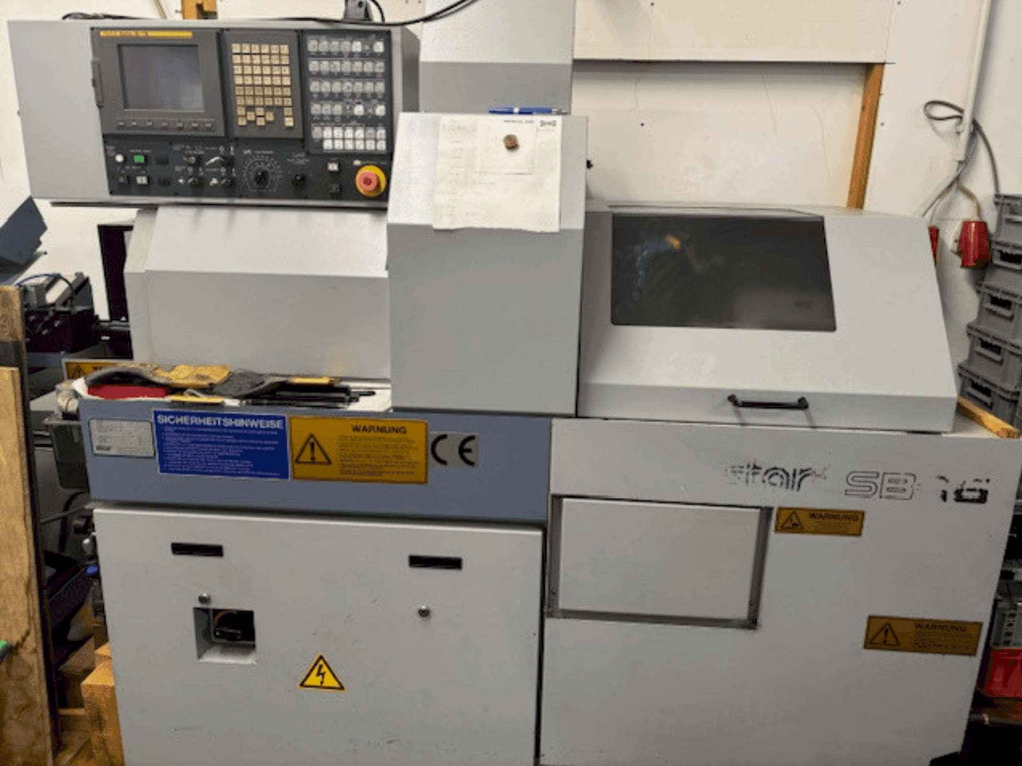 Vooraanzicht van Star SB-16 machine