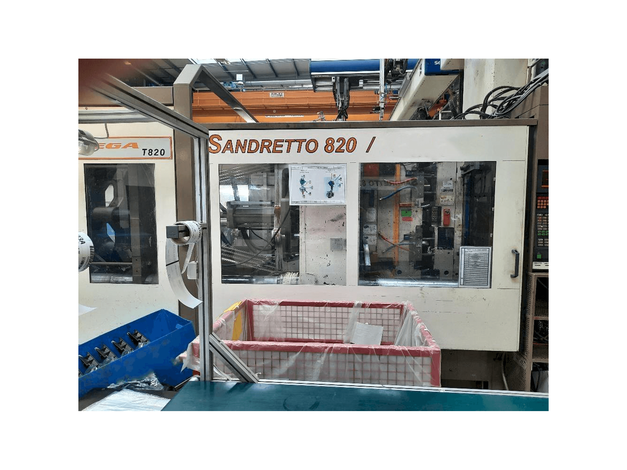 Vooraanzicht van SANDRETTO 820/6434 machine