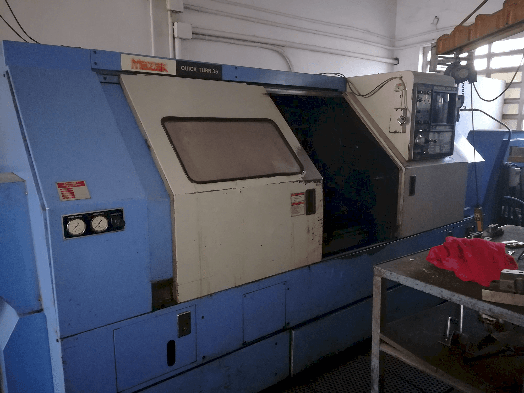 Vooraanzicht van Mazak Quick Turn 35 machine