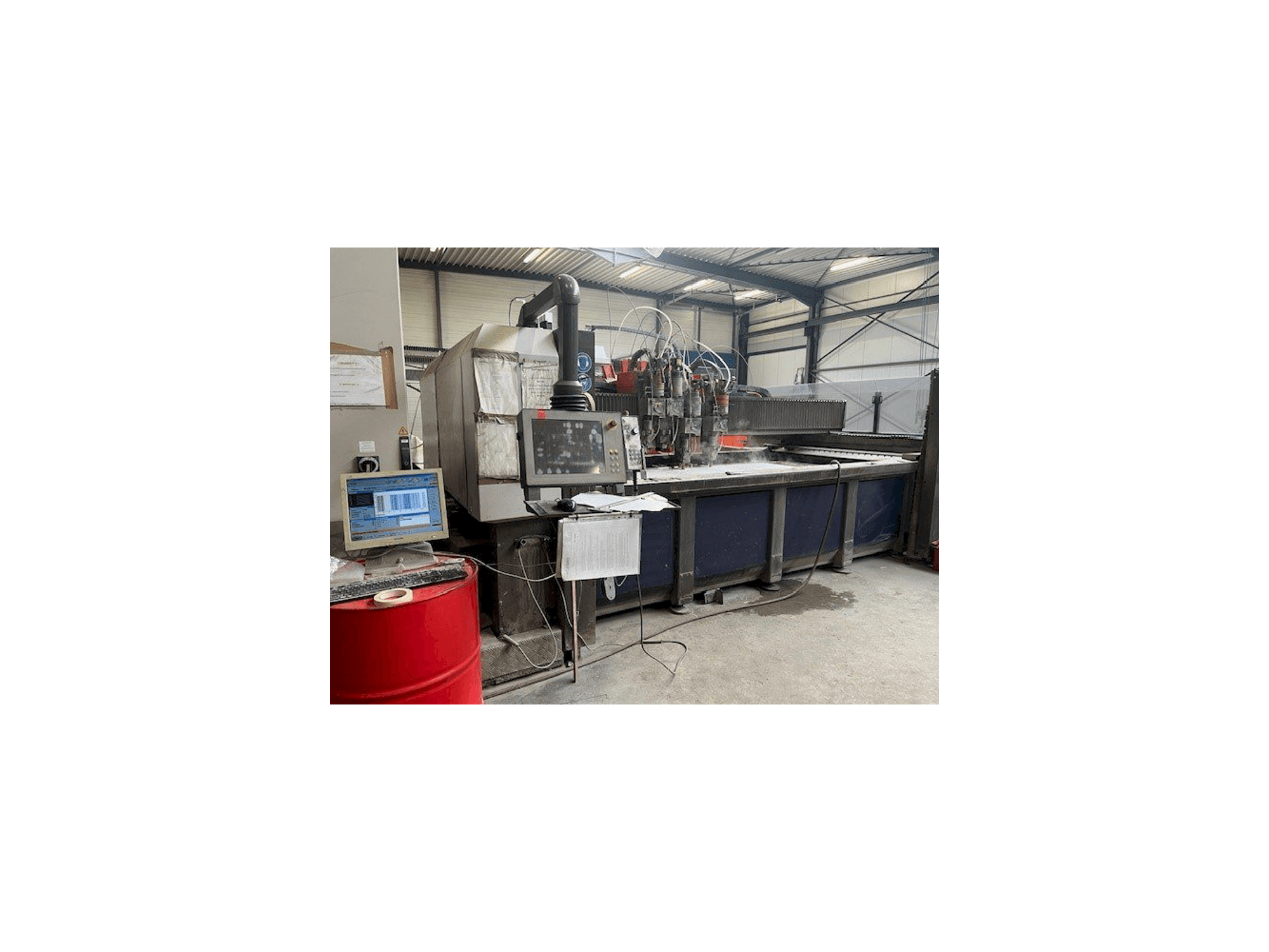 Vooraanzicht van Bystronic ByJet Pro 3015 machine