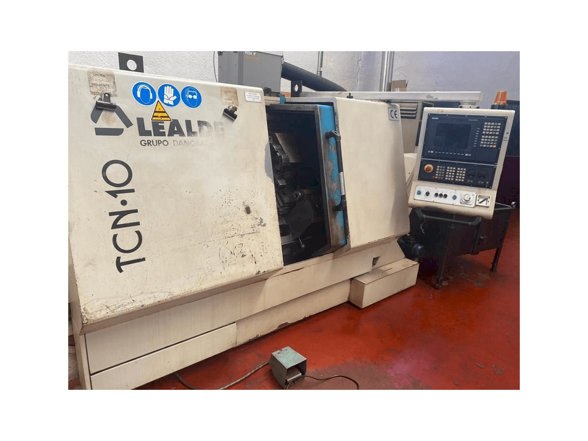 Vooraanzicht van Lealde TCN-10 machine