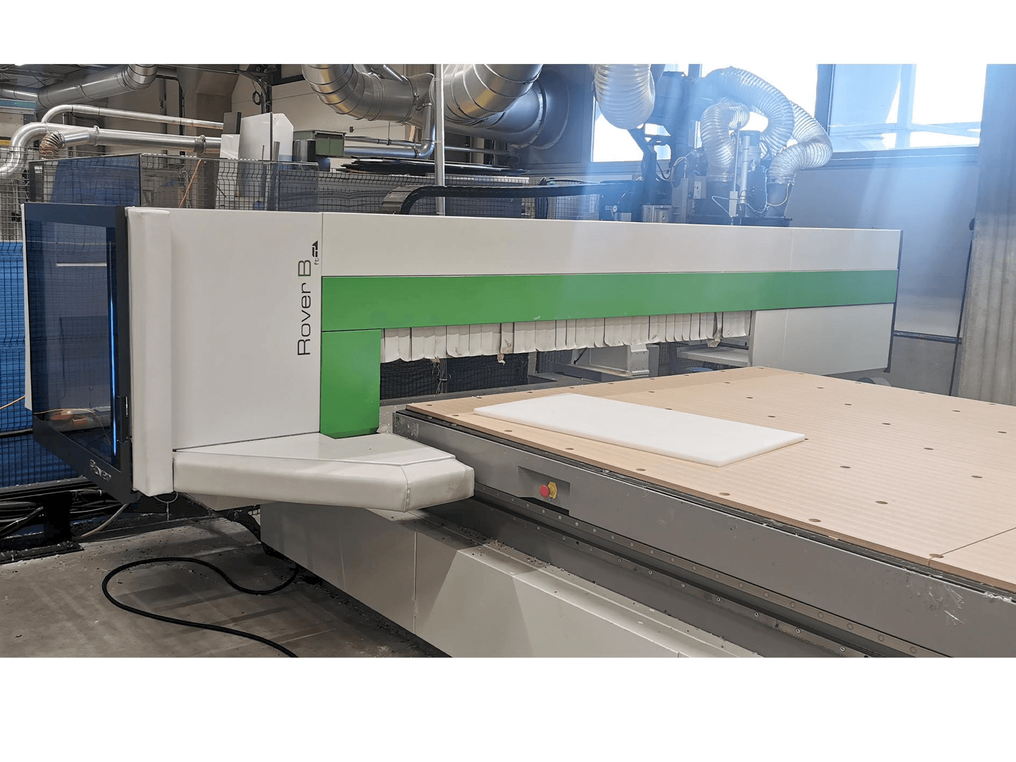 Vooraanzicht van BIESSE ROVER B FT 2264 machine