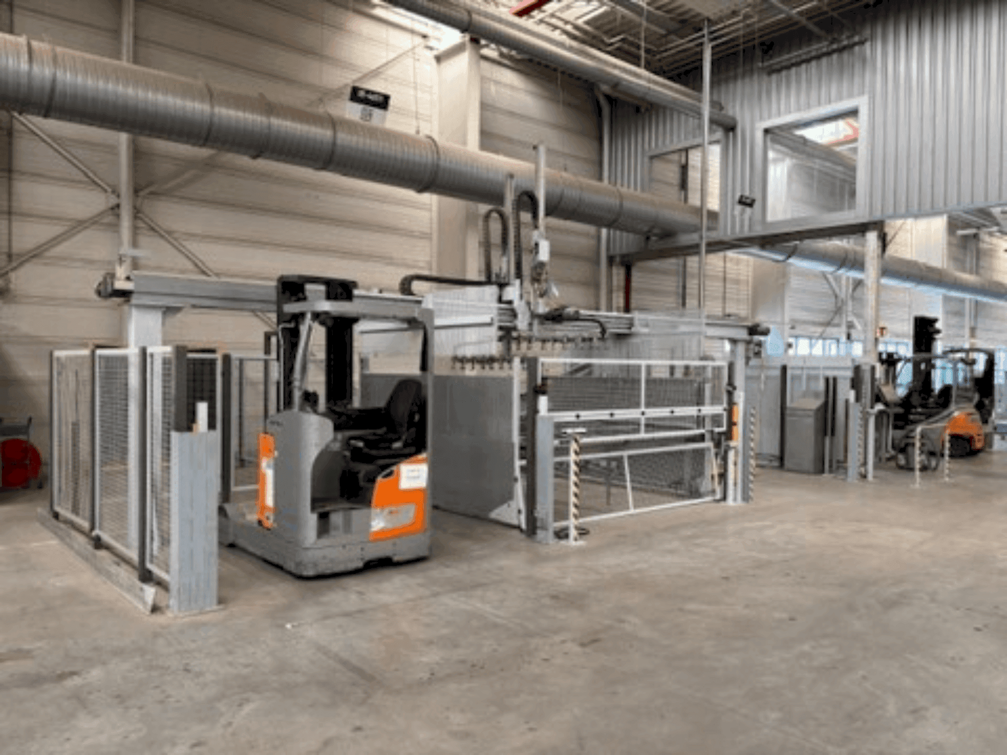 Vooraanzicht van LIGMATECH VKF-100/25/13/R/2/1 machine