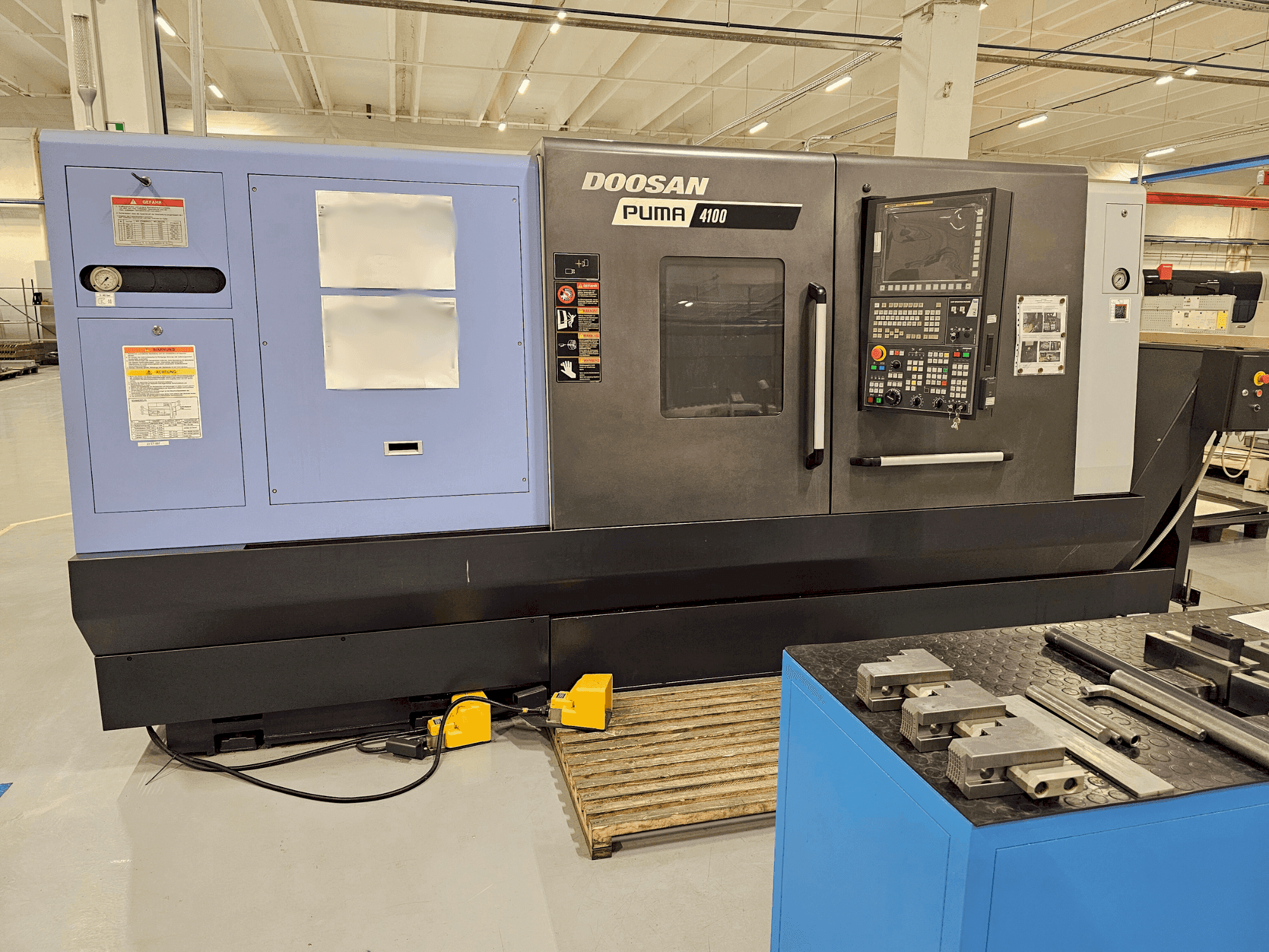 Vooraanzicht van DOOSAN PUMA 4100B (2018) machine