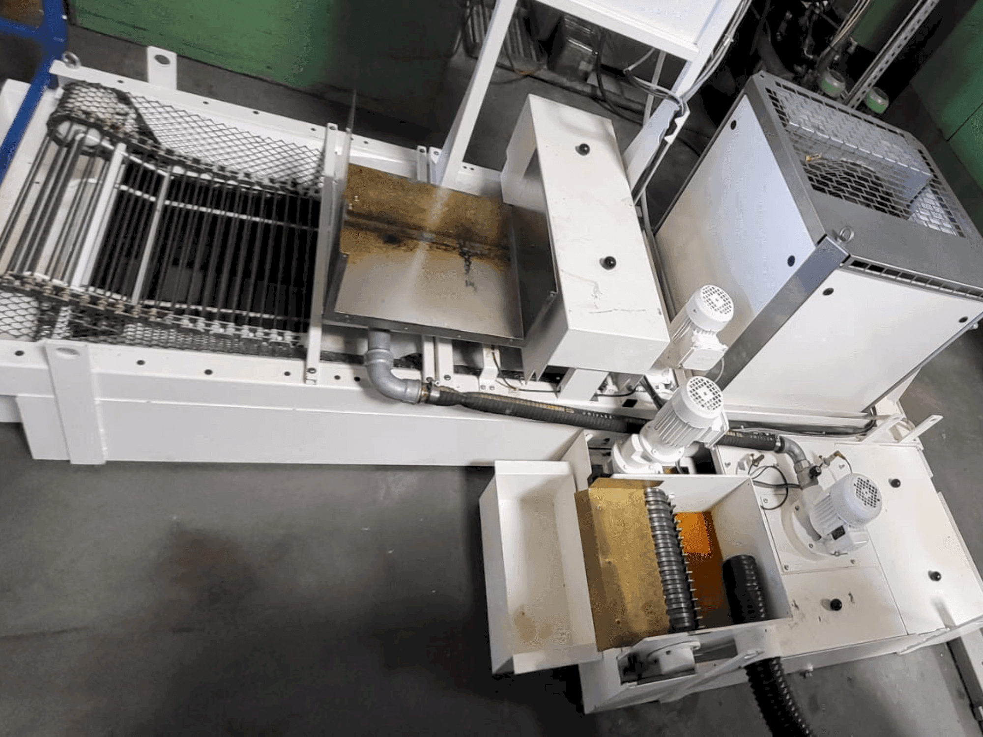 Vooraanzicht van VOUMARD VM 110 CNC T machine