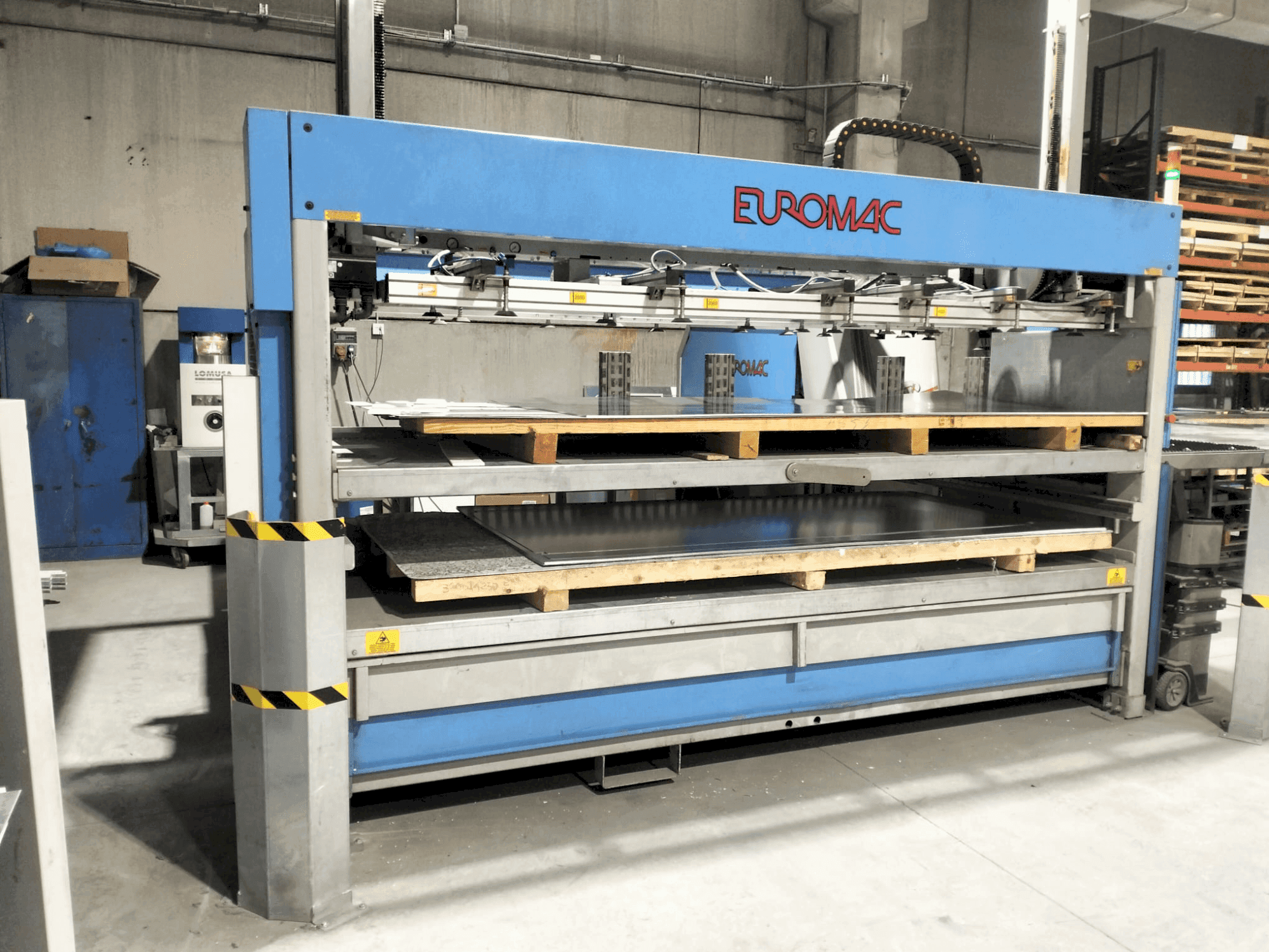 Vooraanzicht van Euromac MTX FLEX12 machine