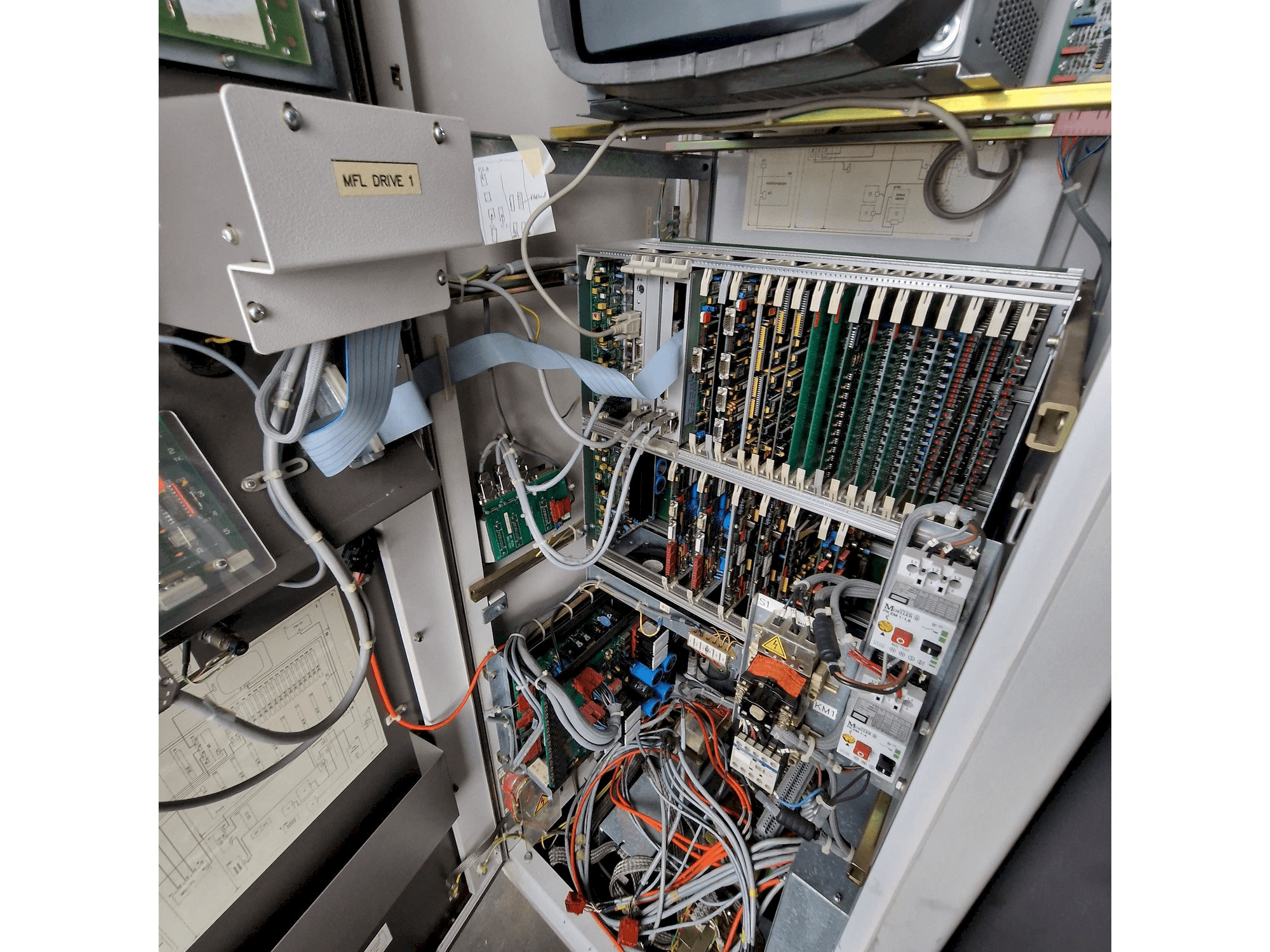 Achteruitzicht van AGIE AGIECUT 150 HSS machine