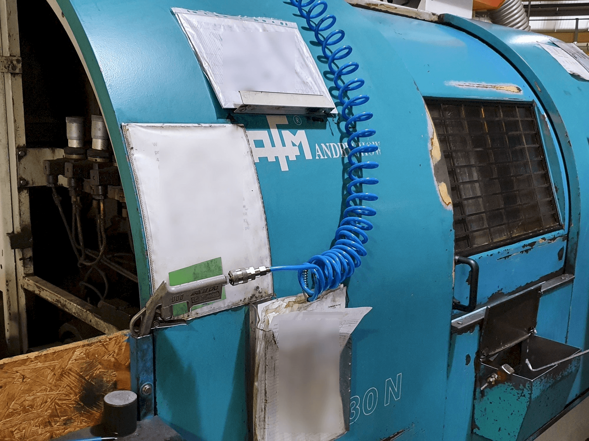 Vooraanzicht van AFM TAE-30N machine