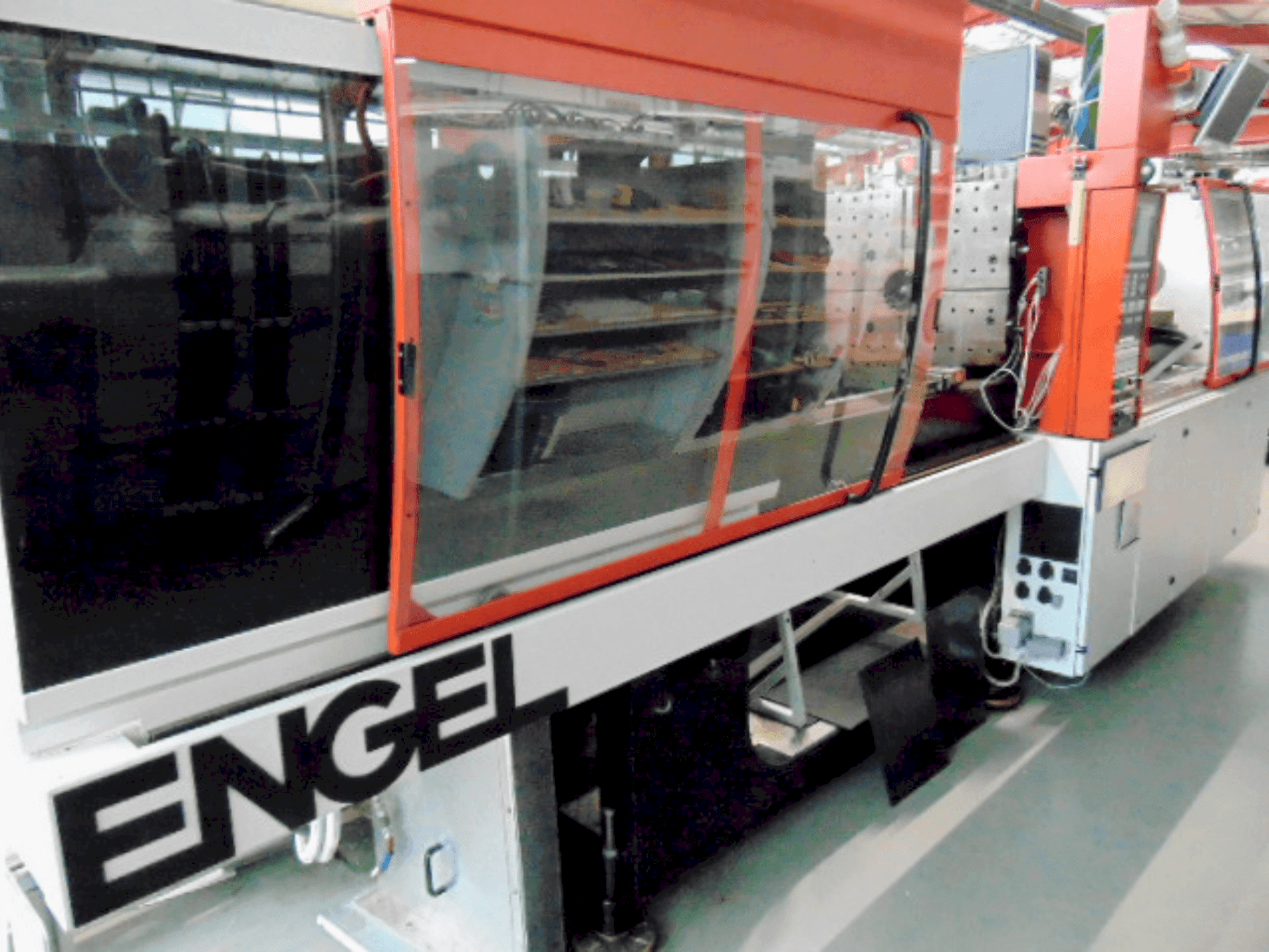 Vooraanzicht van Engel ES 650 / 150 HL machine