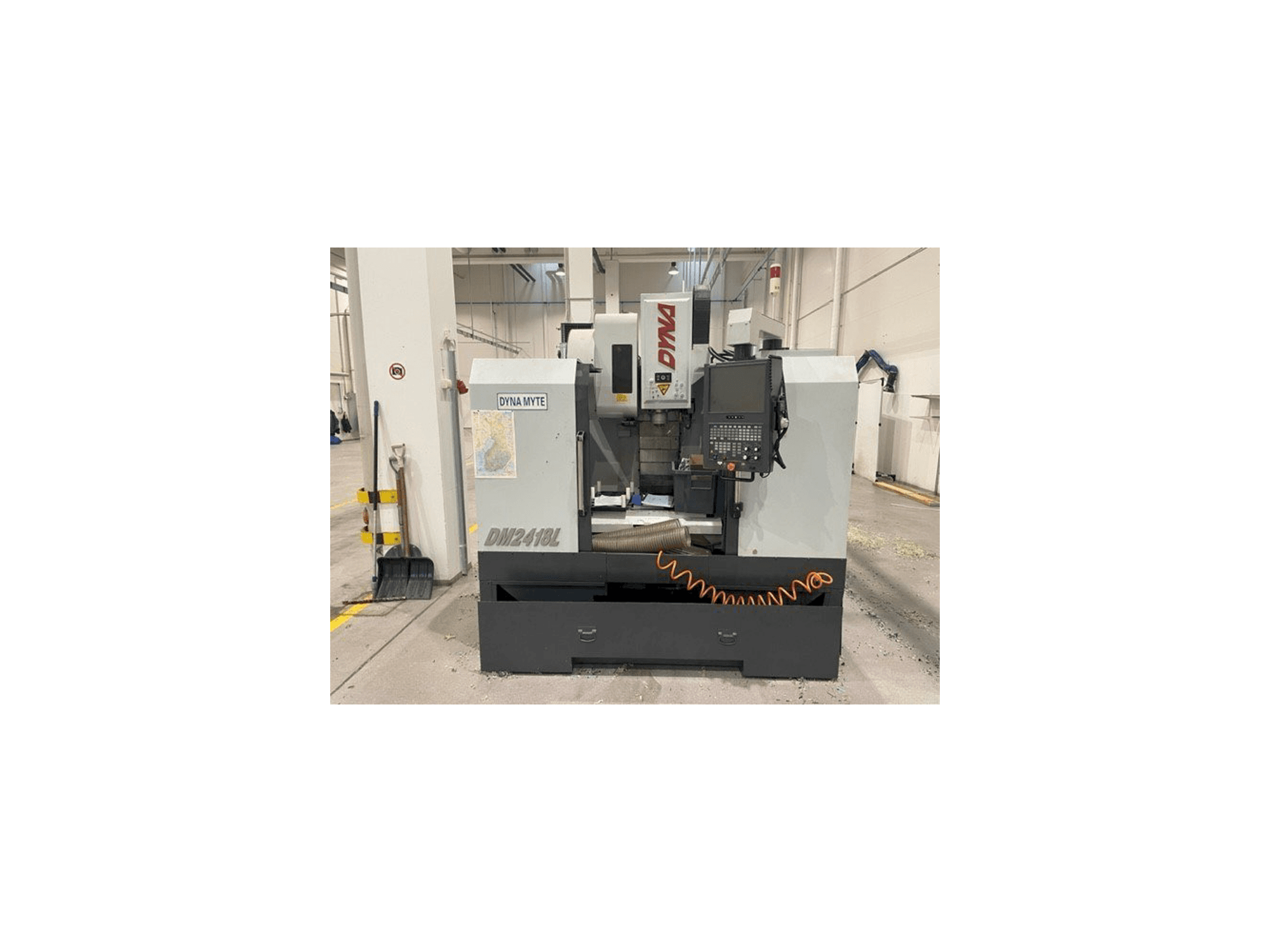 Vooraanzicht van Dyna Myte DM 2418 L machine