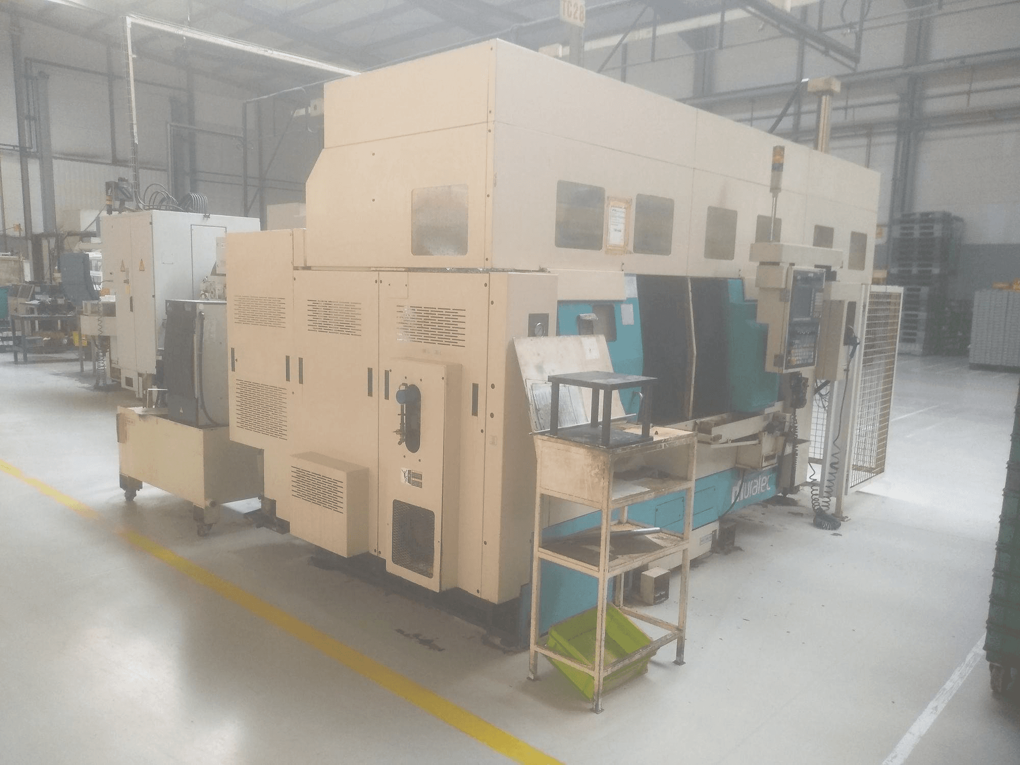 Vooraanzicht van Muratec MT20 machine