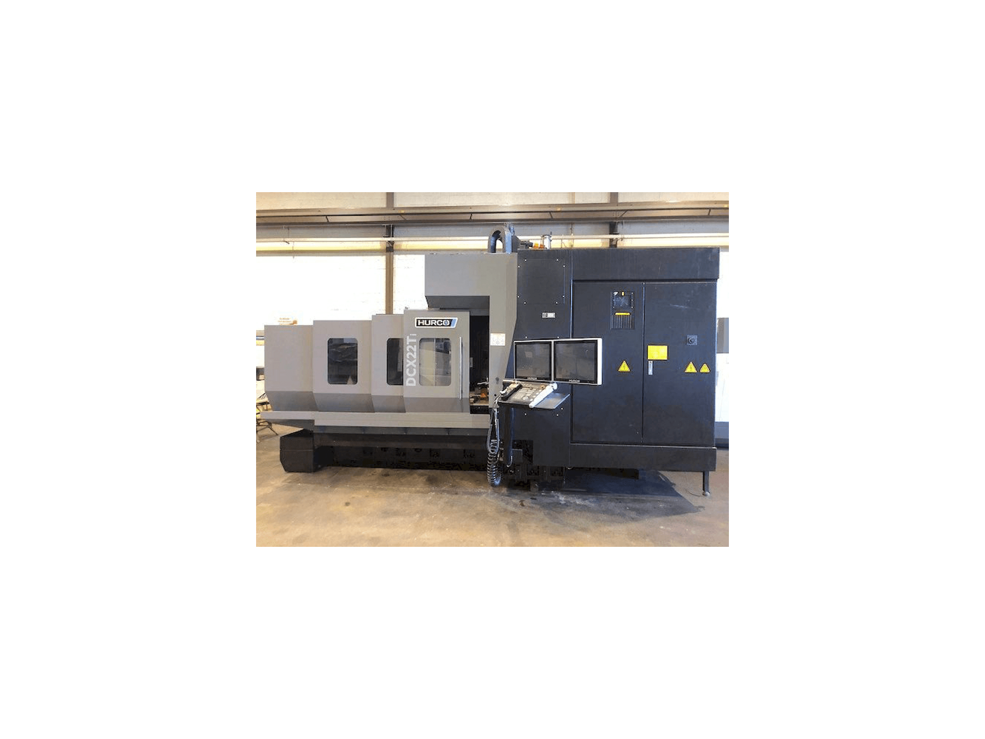 Vooraanzicht van Hurco DCX 22Ti machine