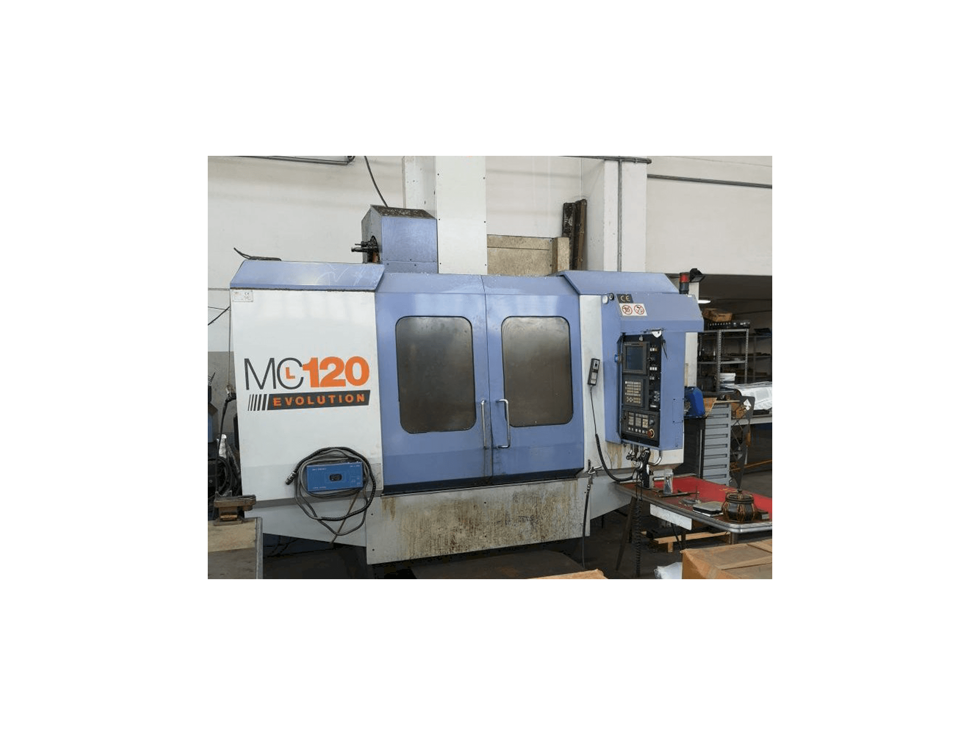 Vooraanzicht van FAMUP MCL 120 AND machine