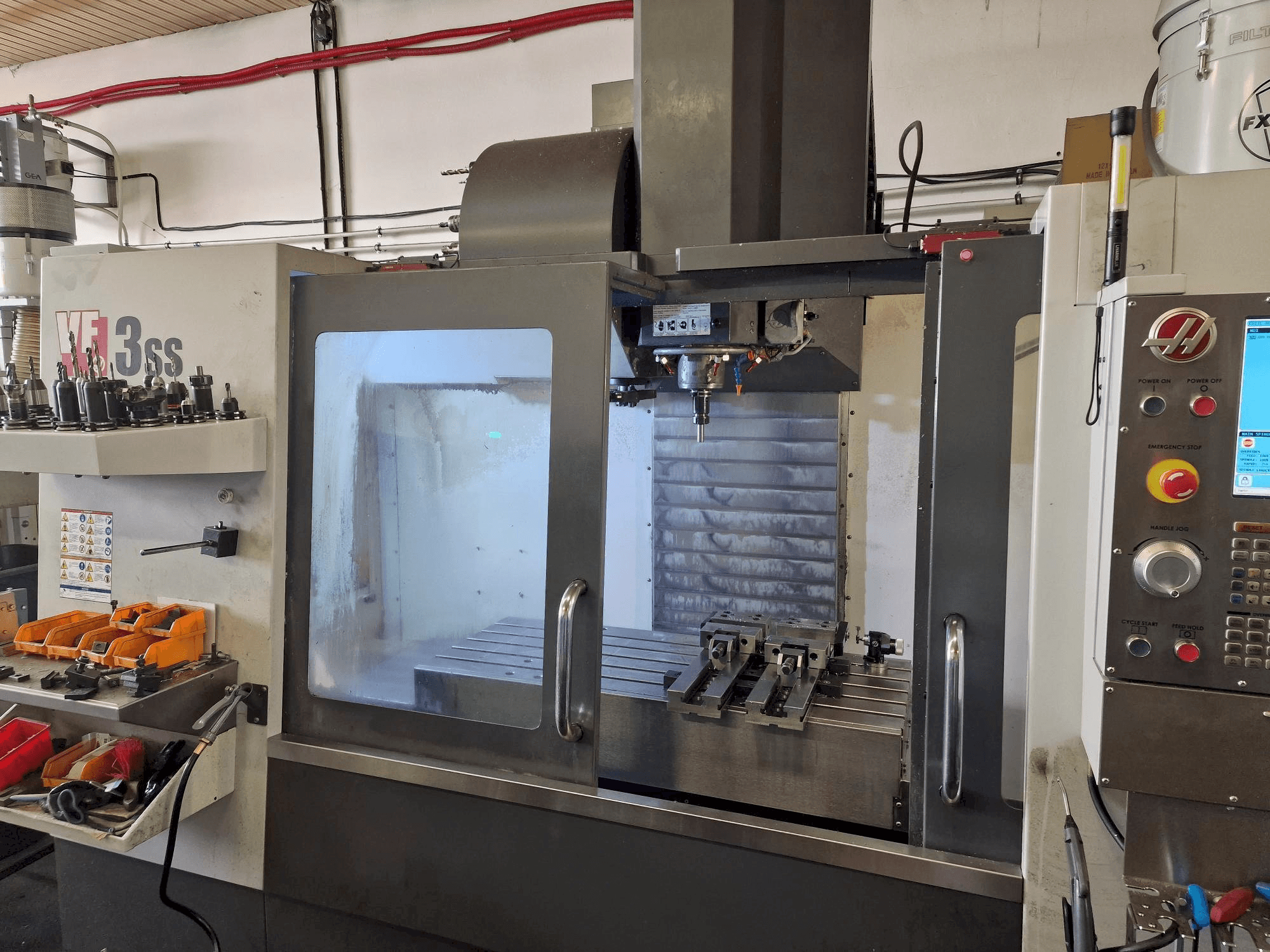 Vooraanzicht van HAAS VF-3SS machine